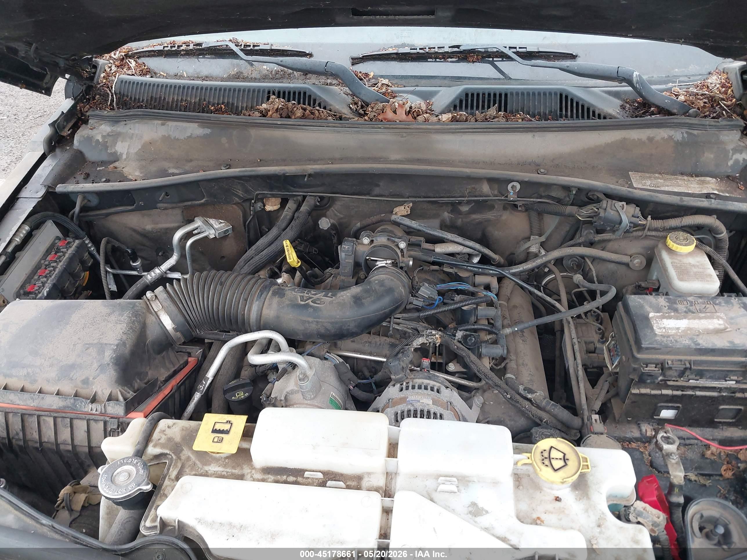 JEEP LIBERTY image 6
