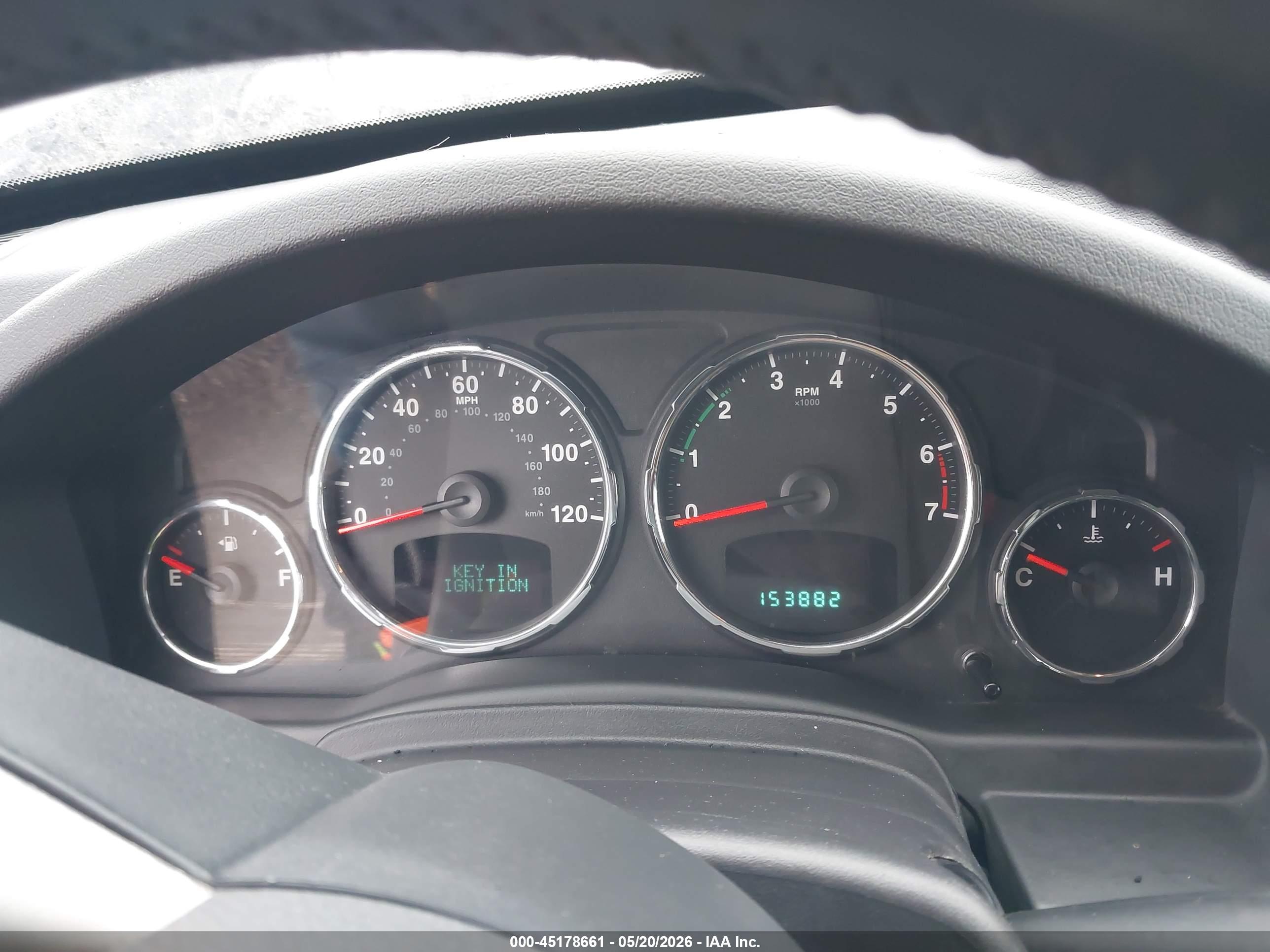JEEP LIBERTY image 7
