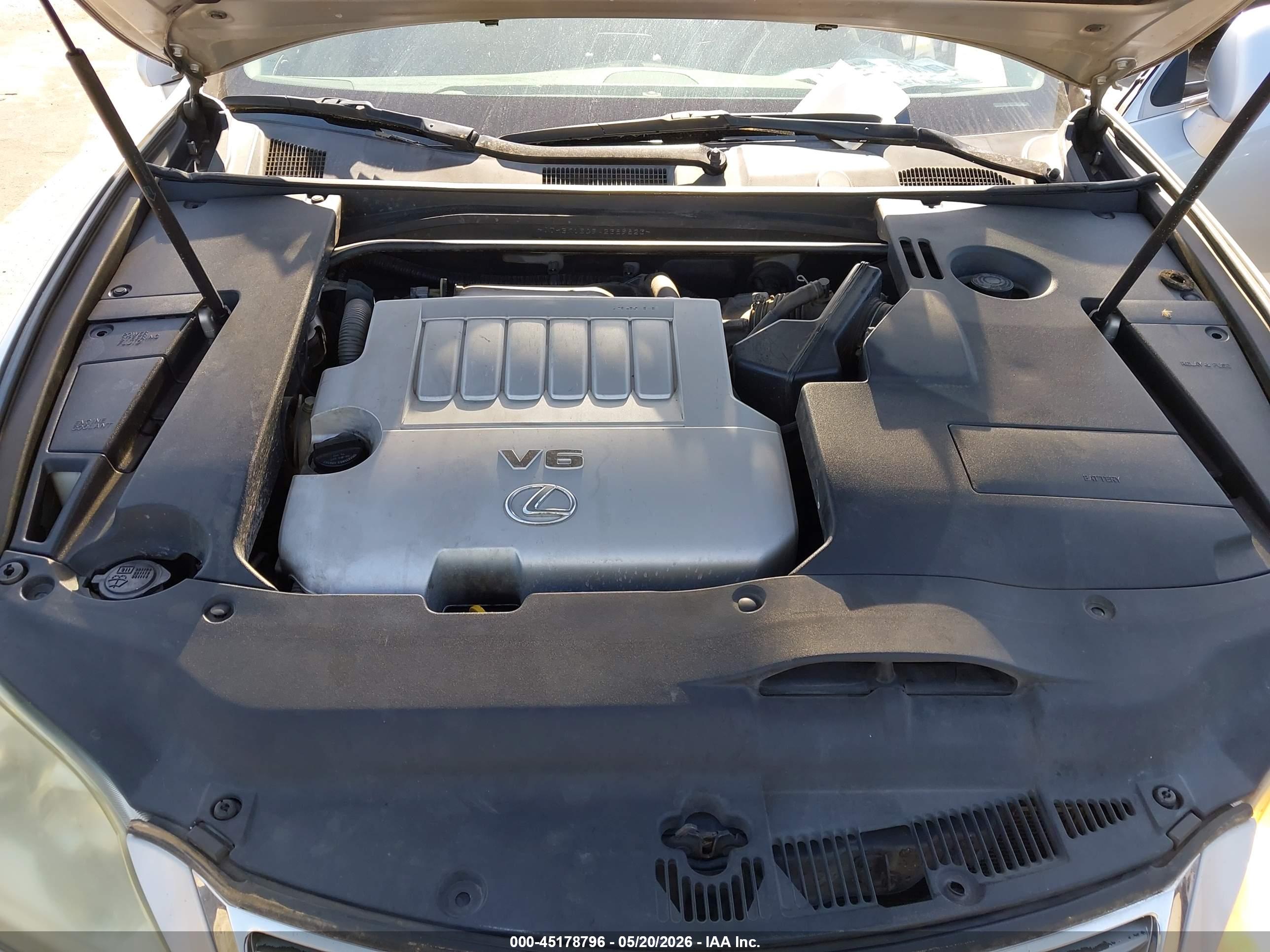 LEXUS ES image 10
