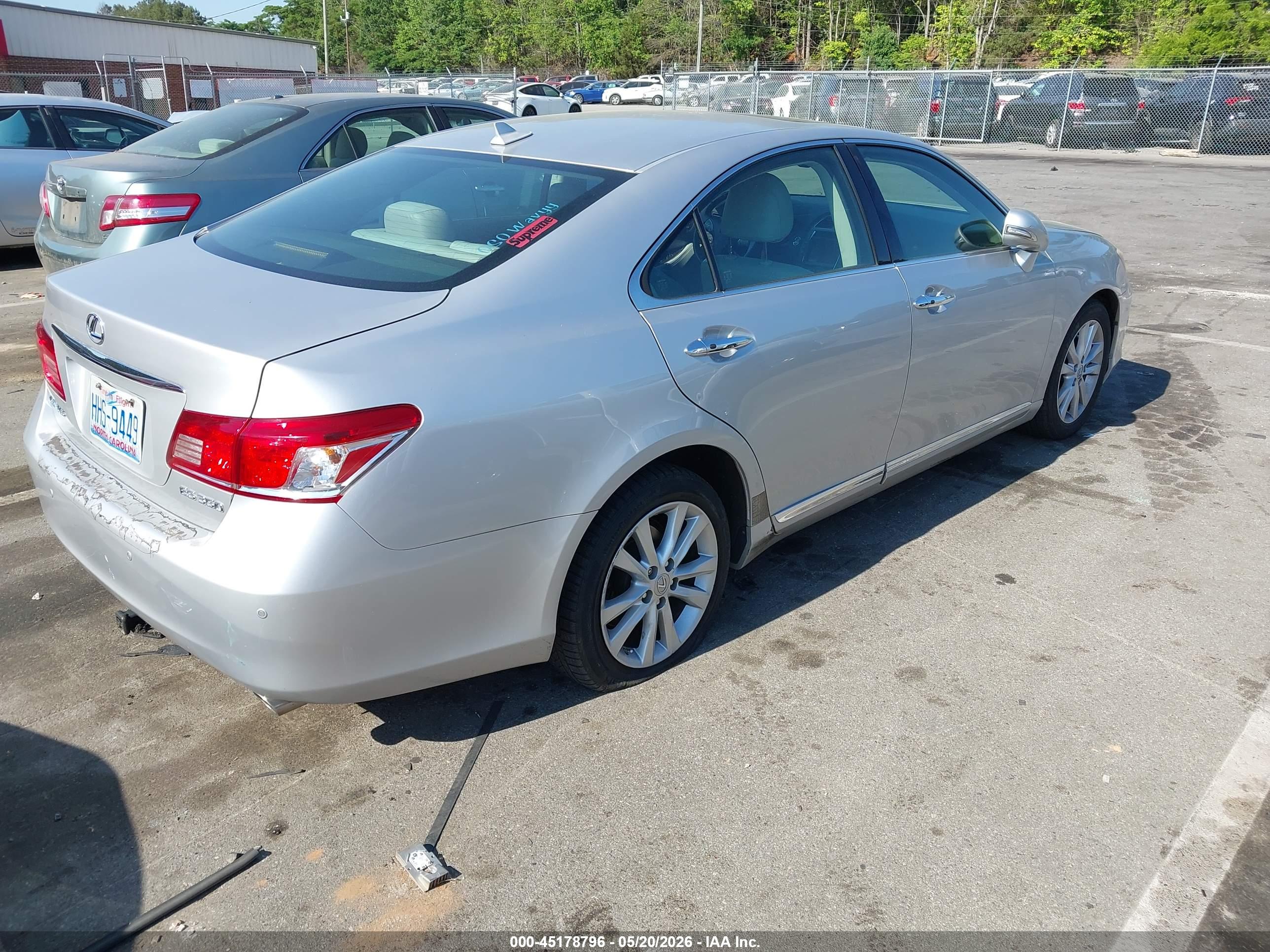 LEXUS ES image 4