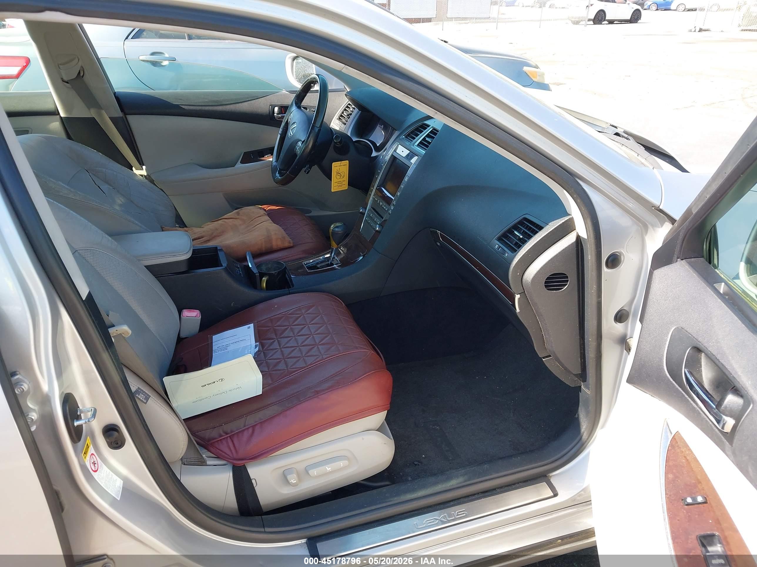 LEXUS ES image 5