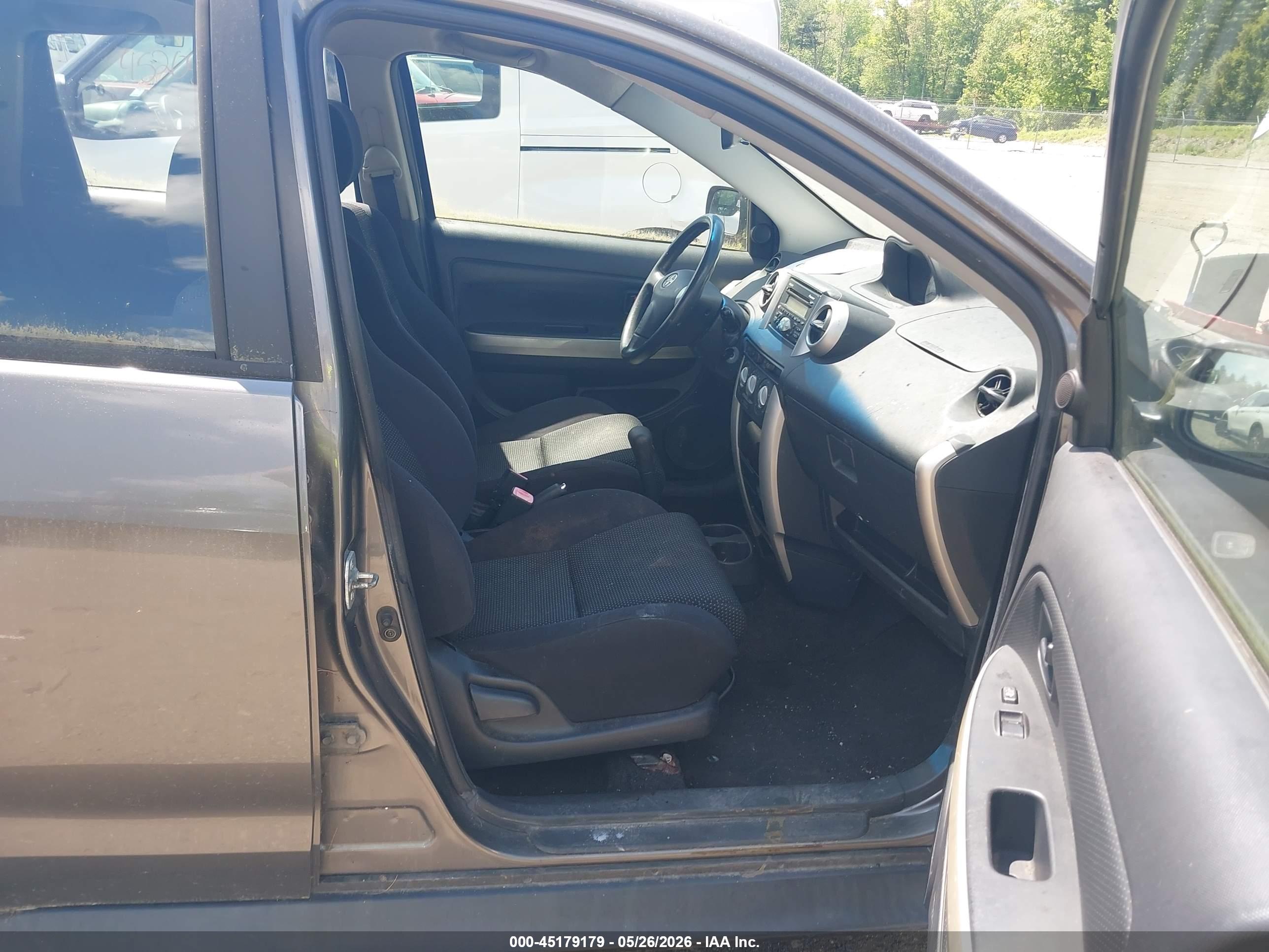 SCION XA image 5