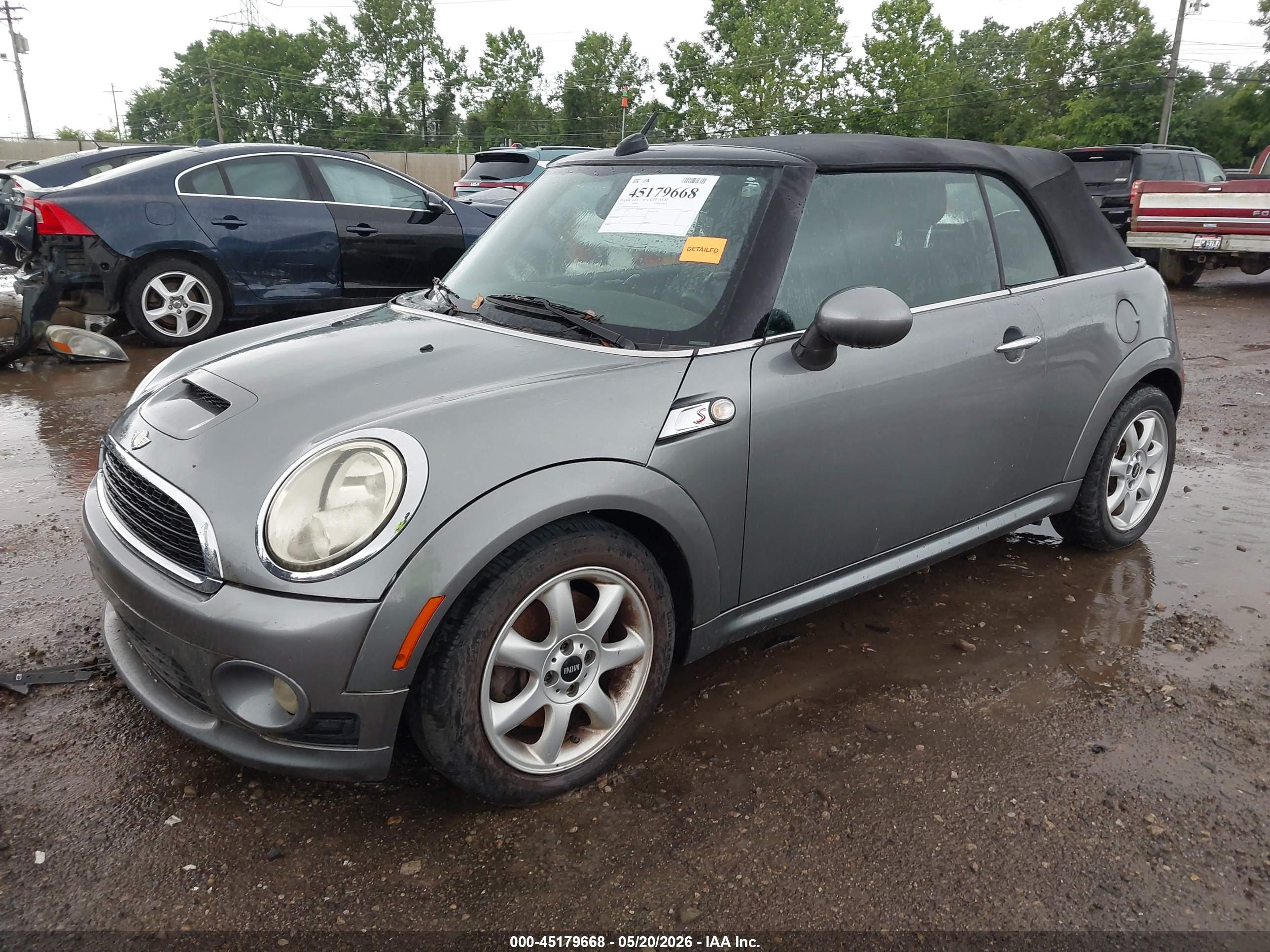 MINI COOPER image 2
