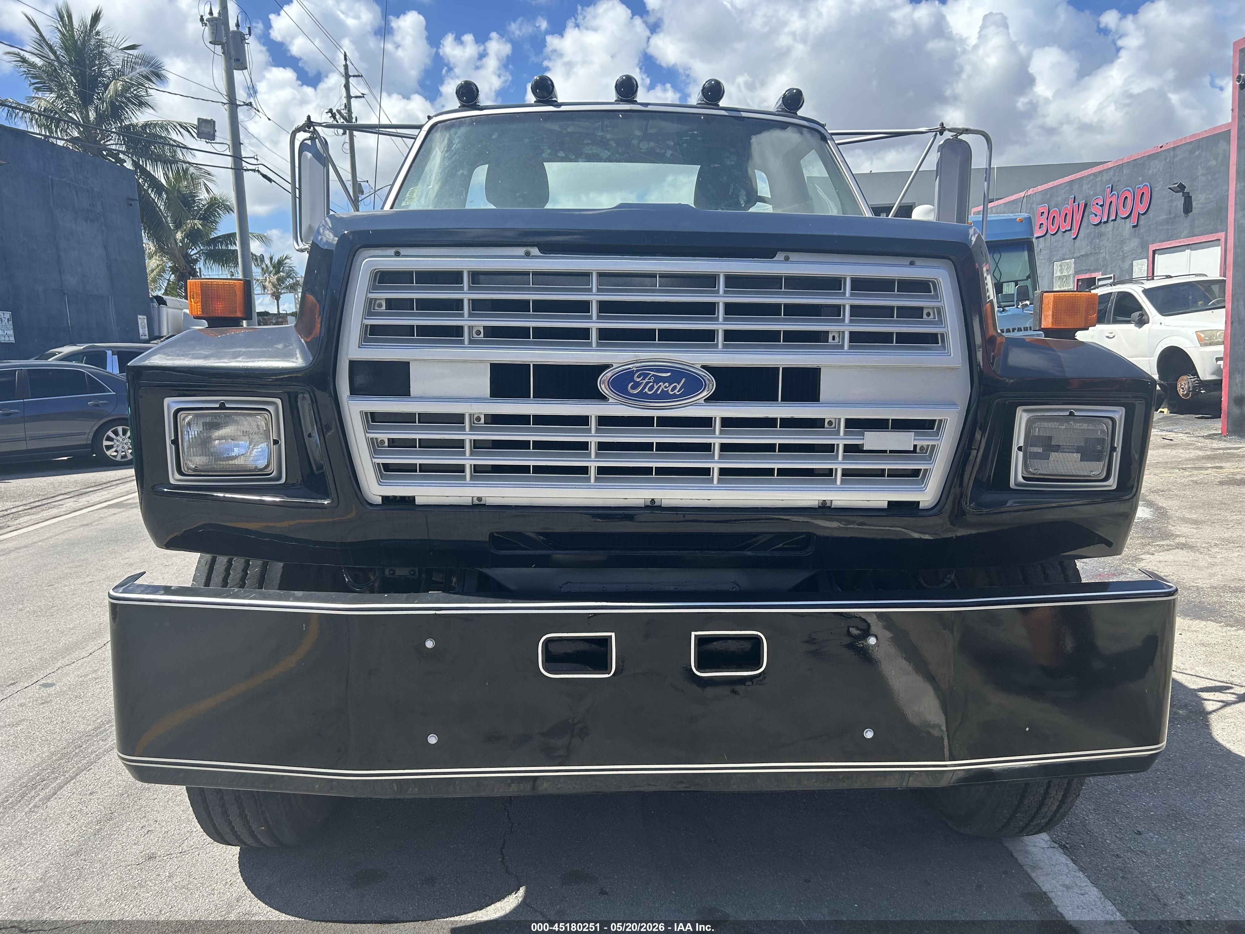 FORD FT8000 image 11