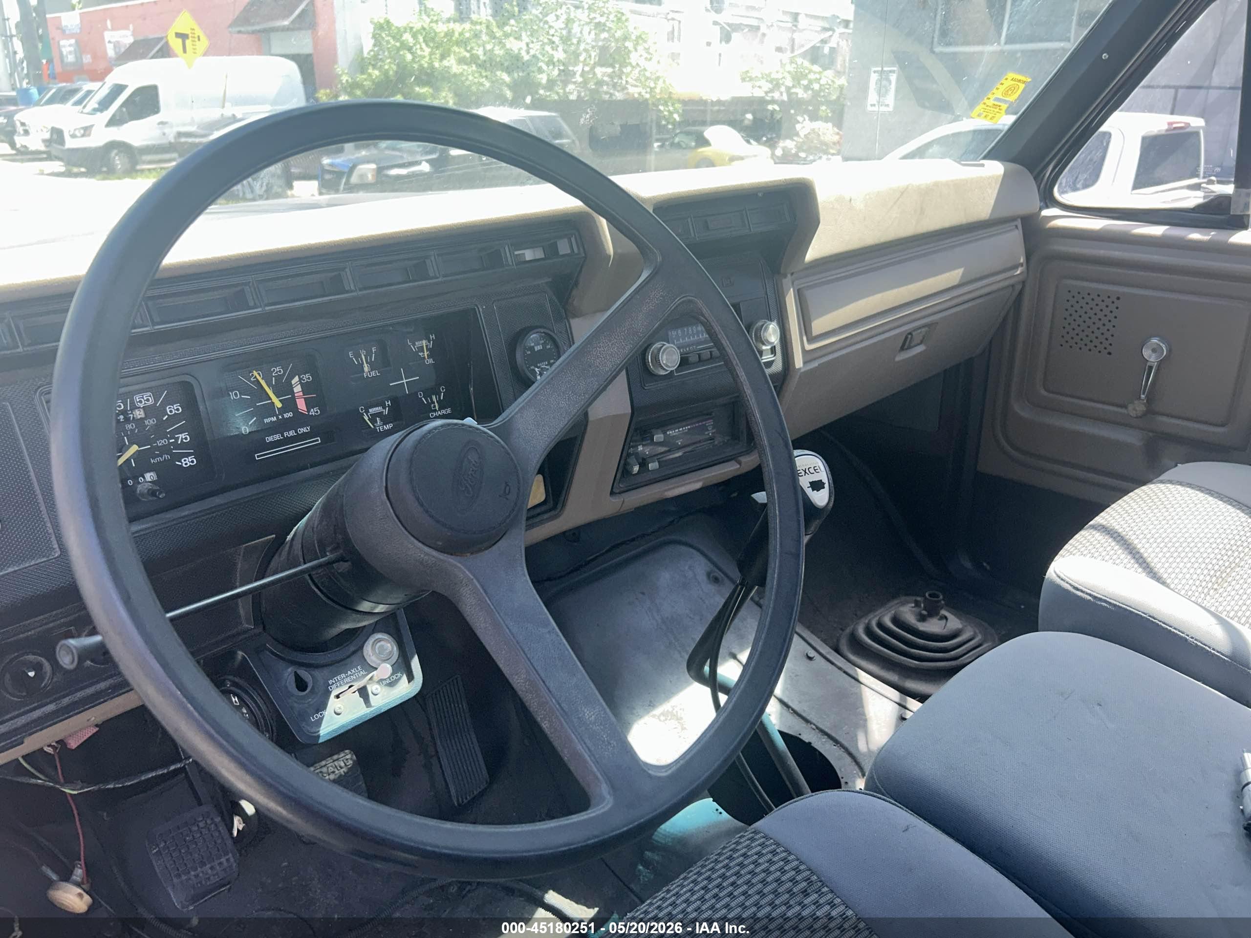 FORD FT8000 image 5