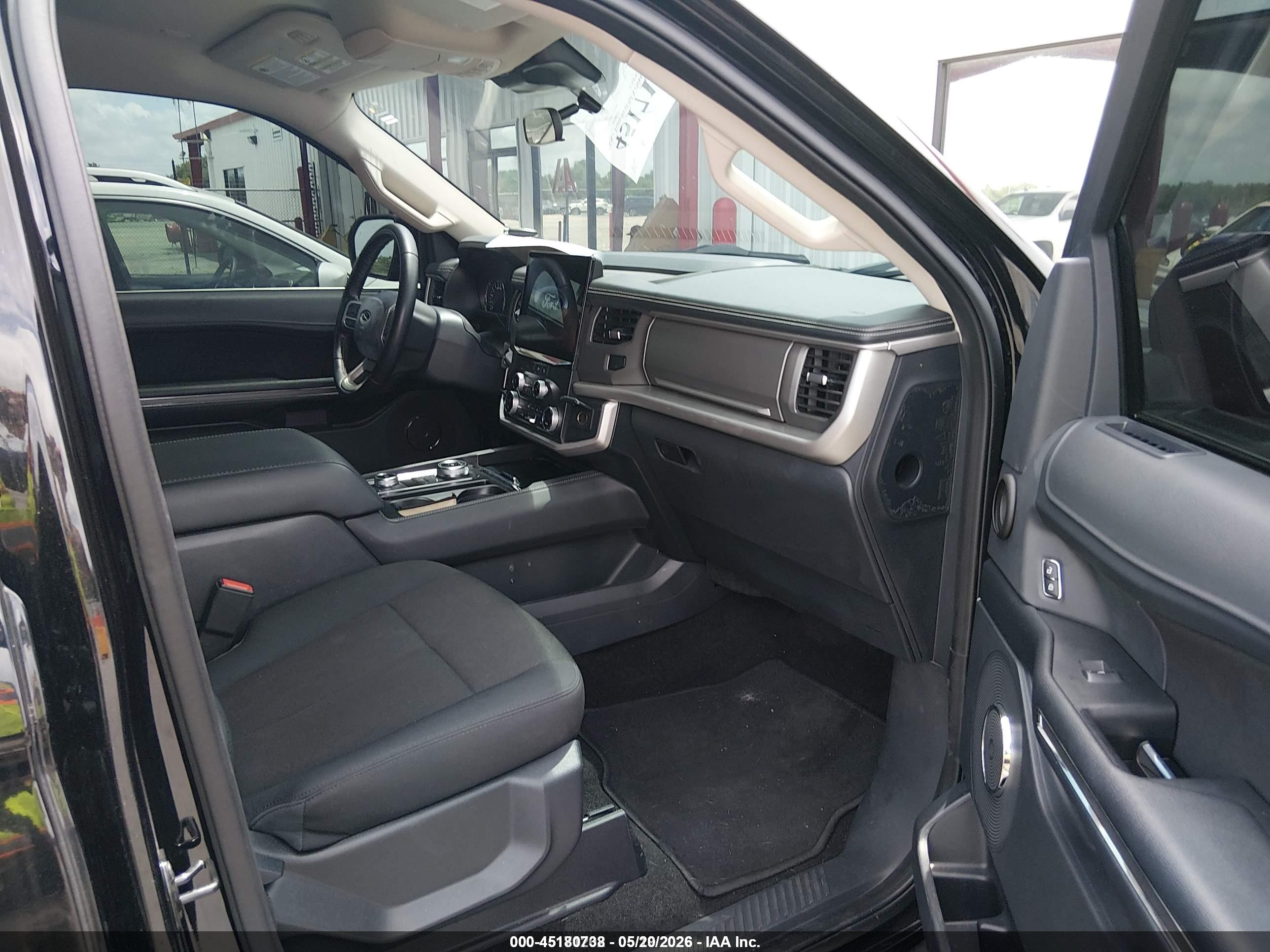 FORD EXPEDITION image 5