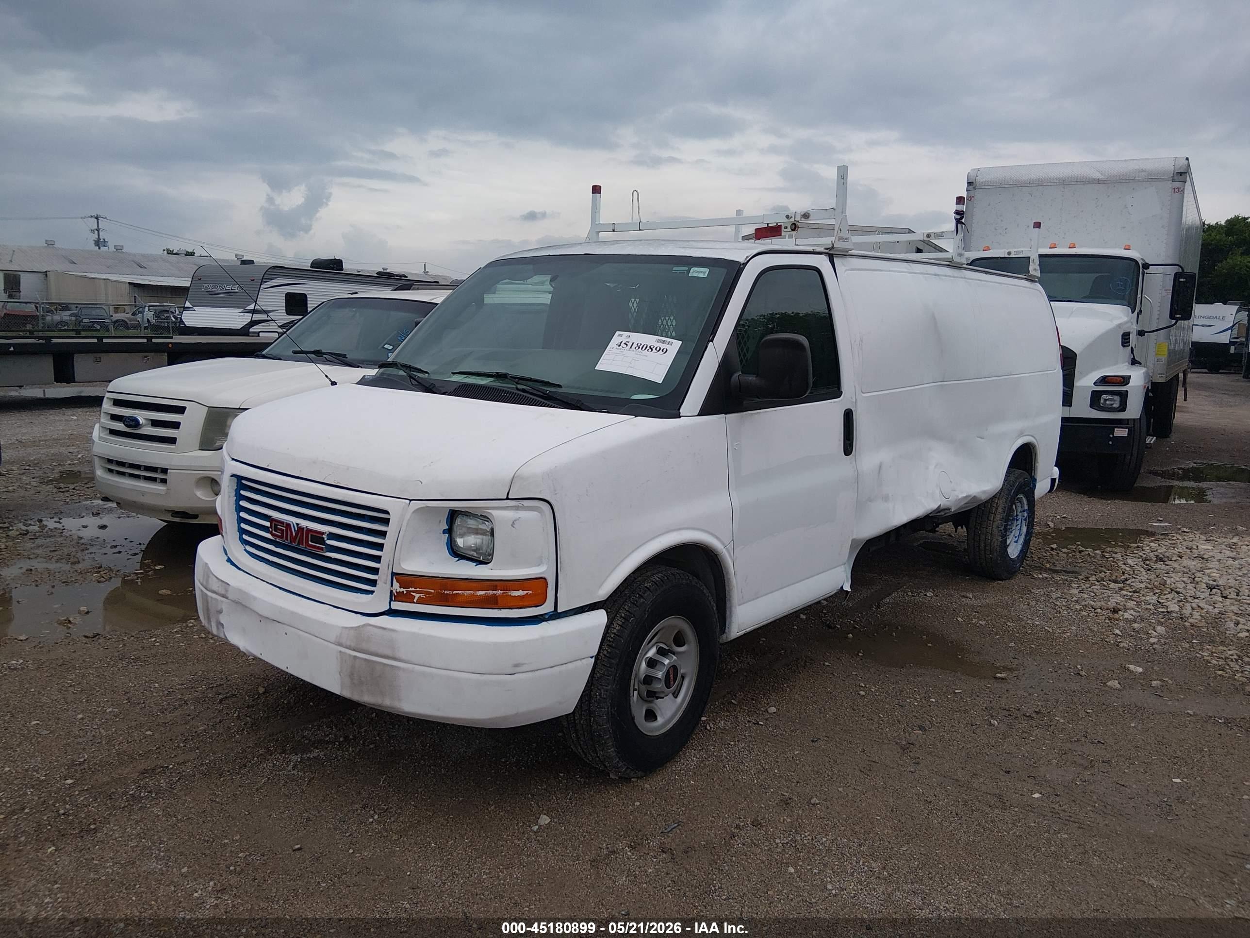 GMC SAVANA image 2