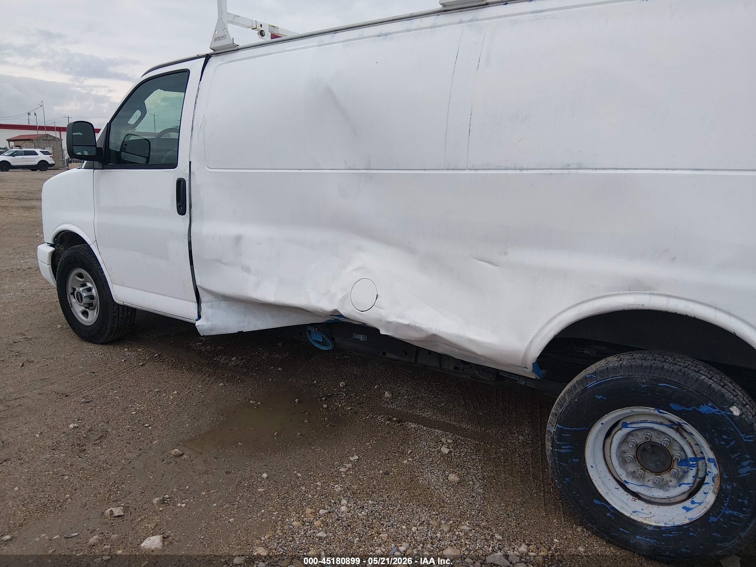 GMC SAVANA image 6