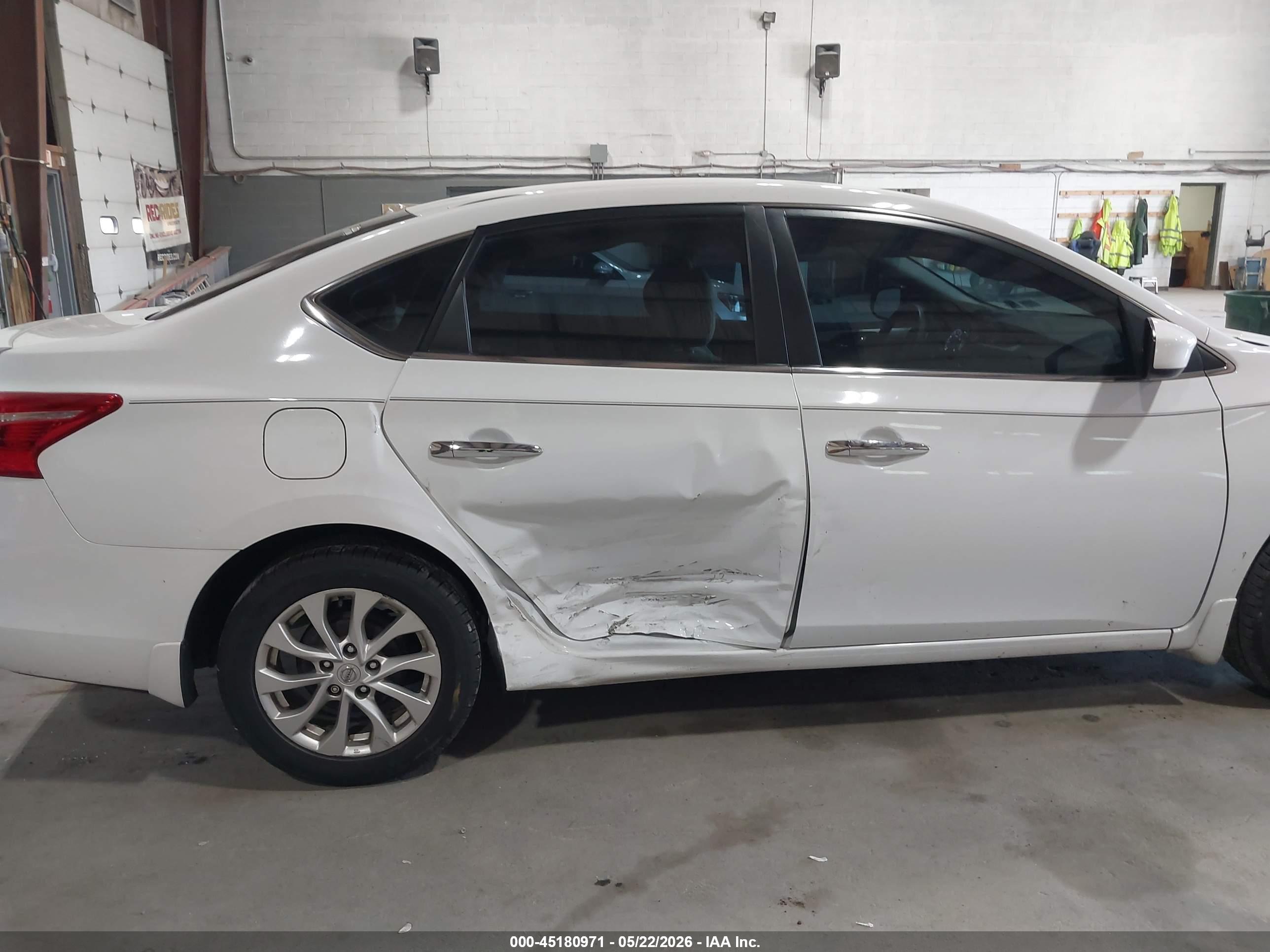 NISSAN SENTRA image 6