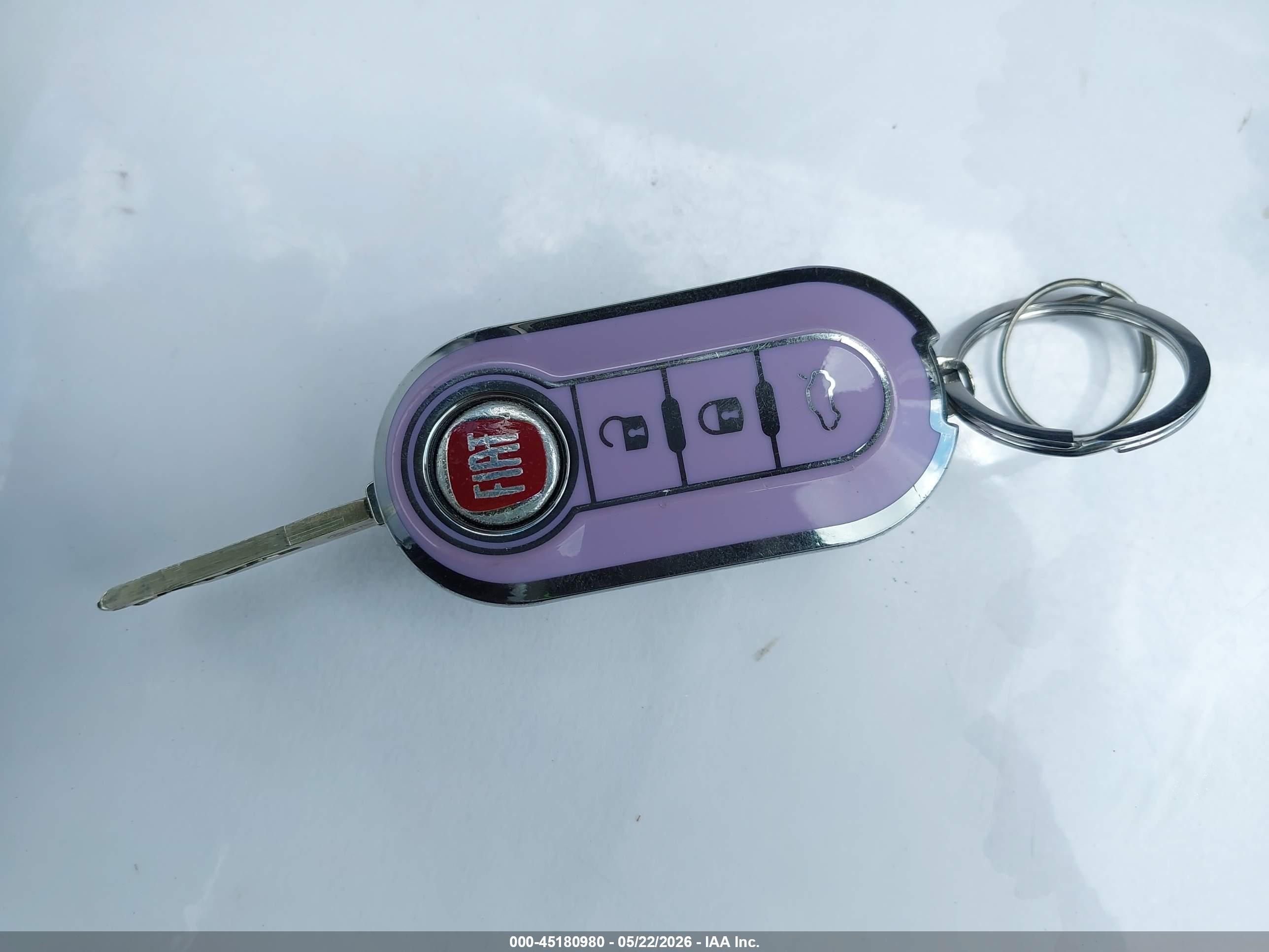 FIAT 500L image 11