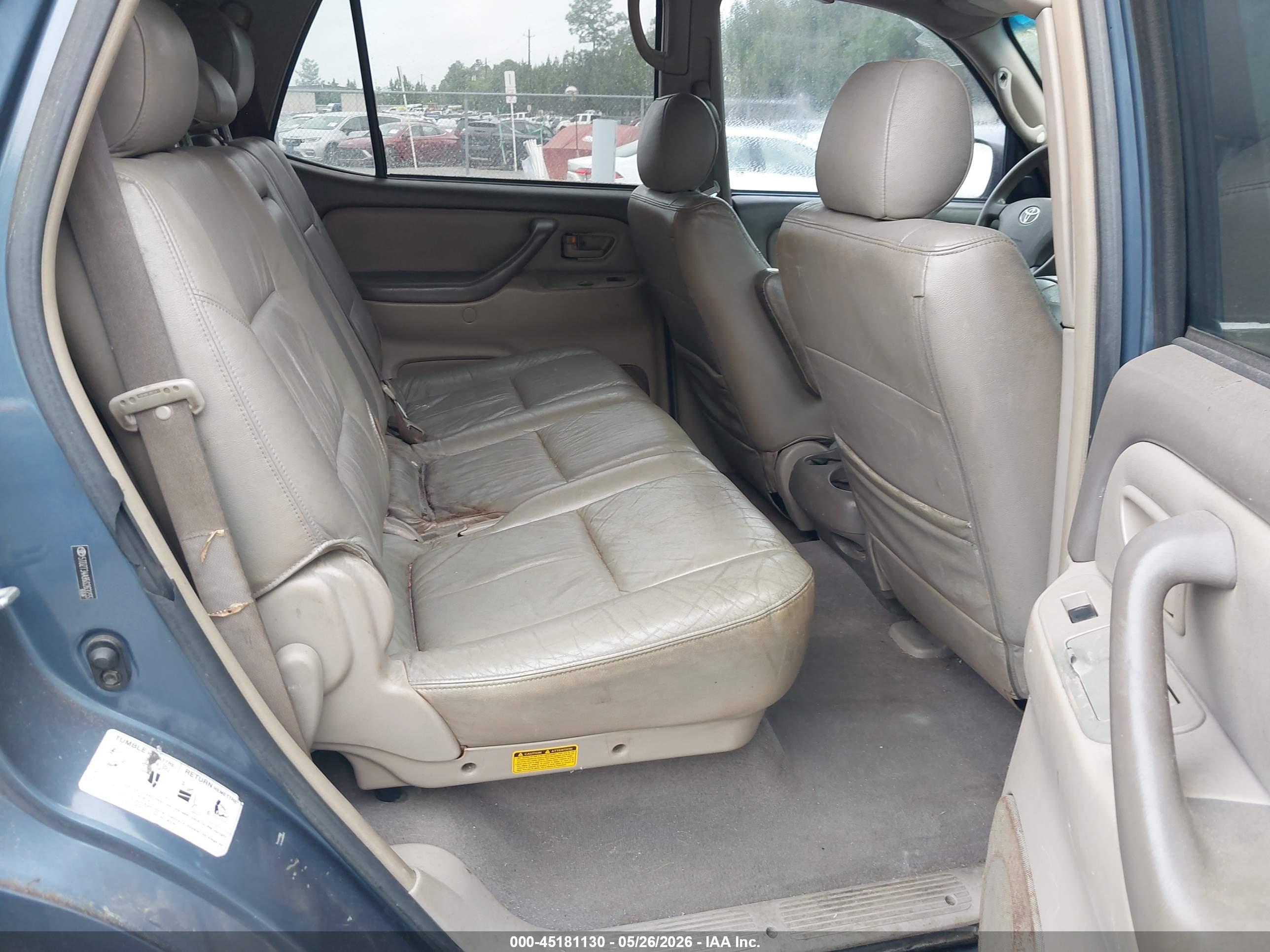 TOYOTA SEQUOIA image 8