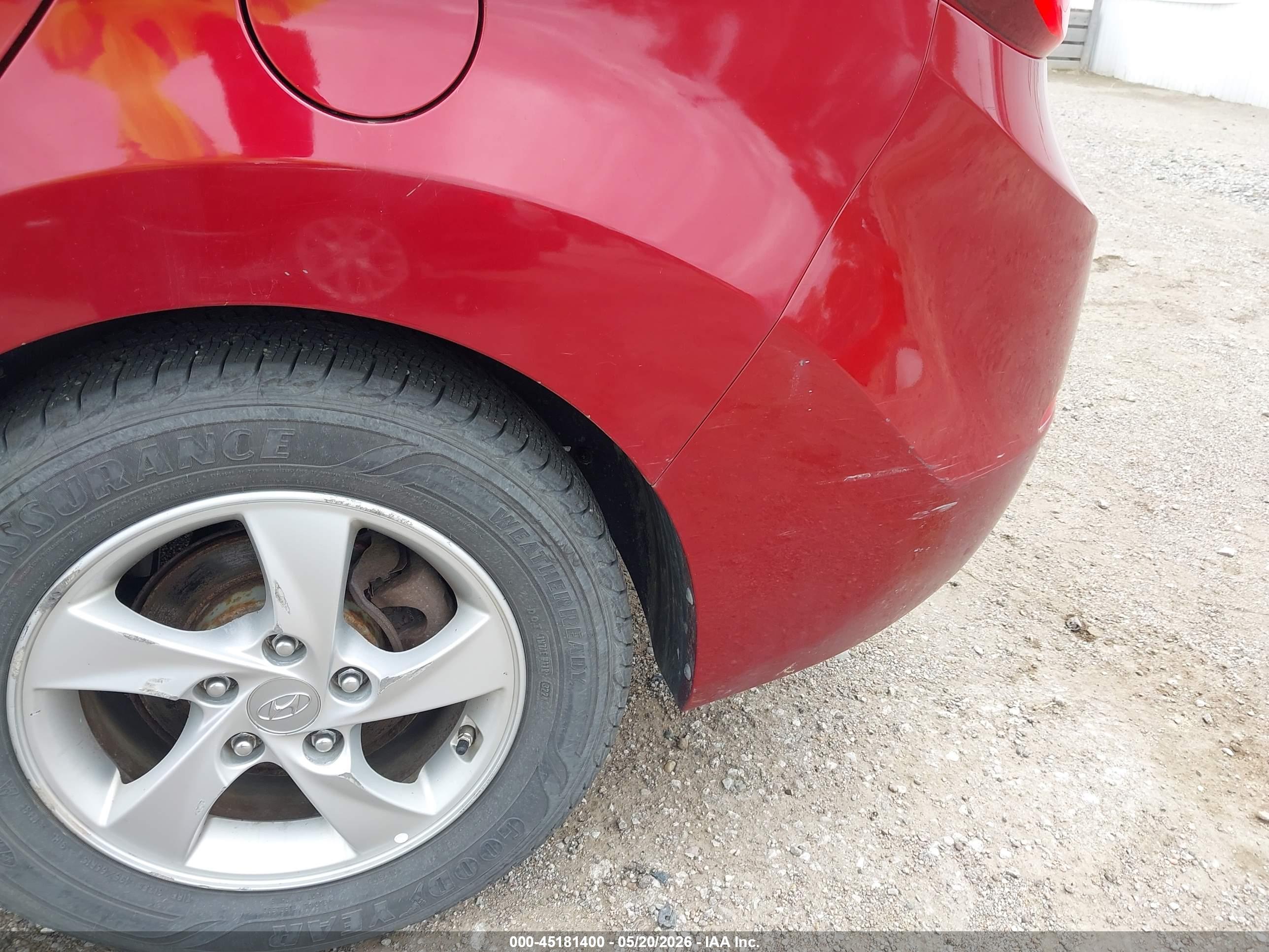 HYUNDAI ELANTRA image 6