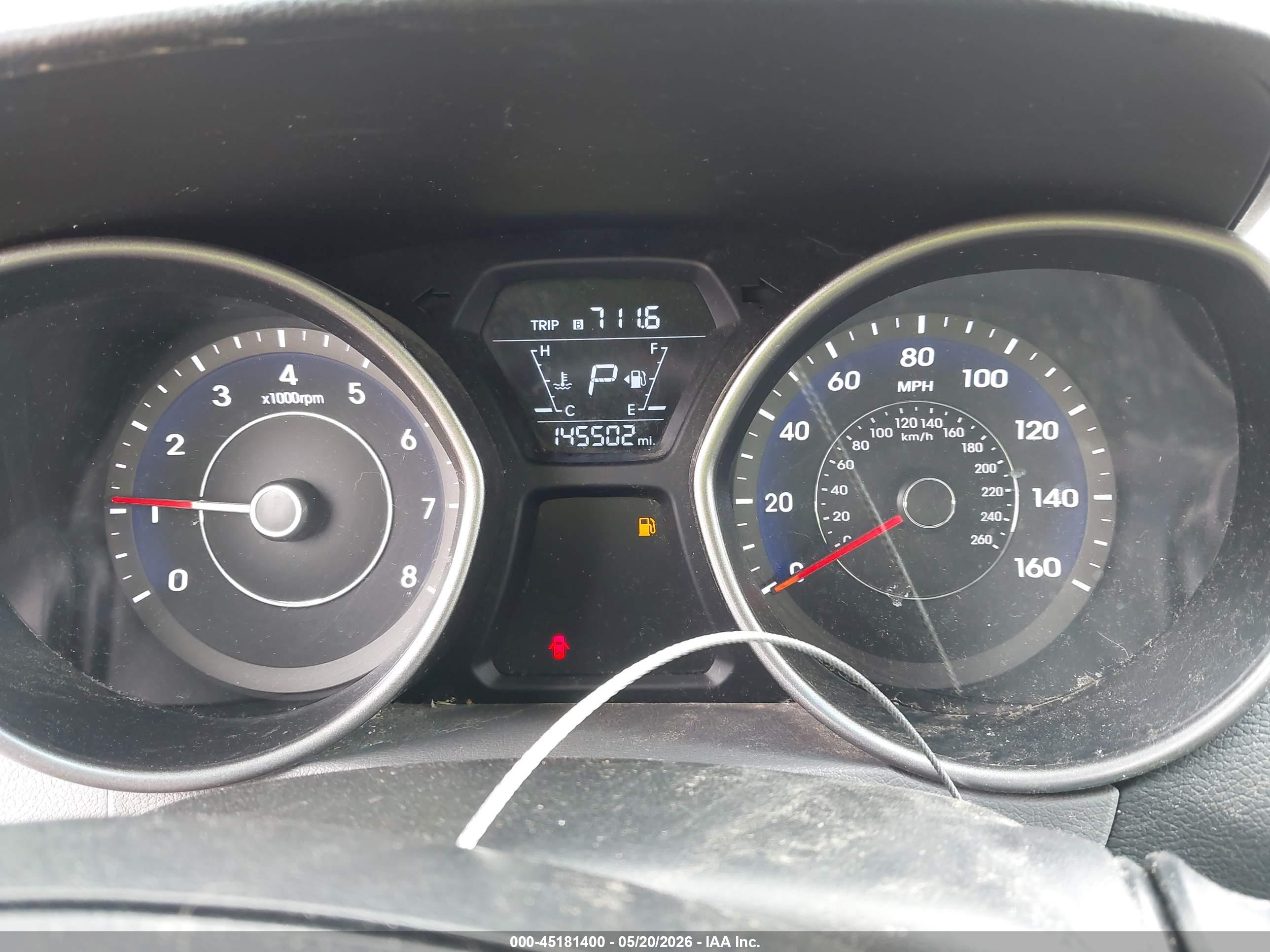 HYUNDAI ELANTRA image 7