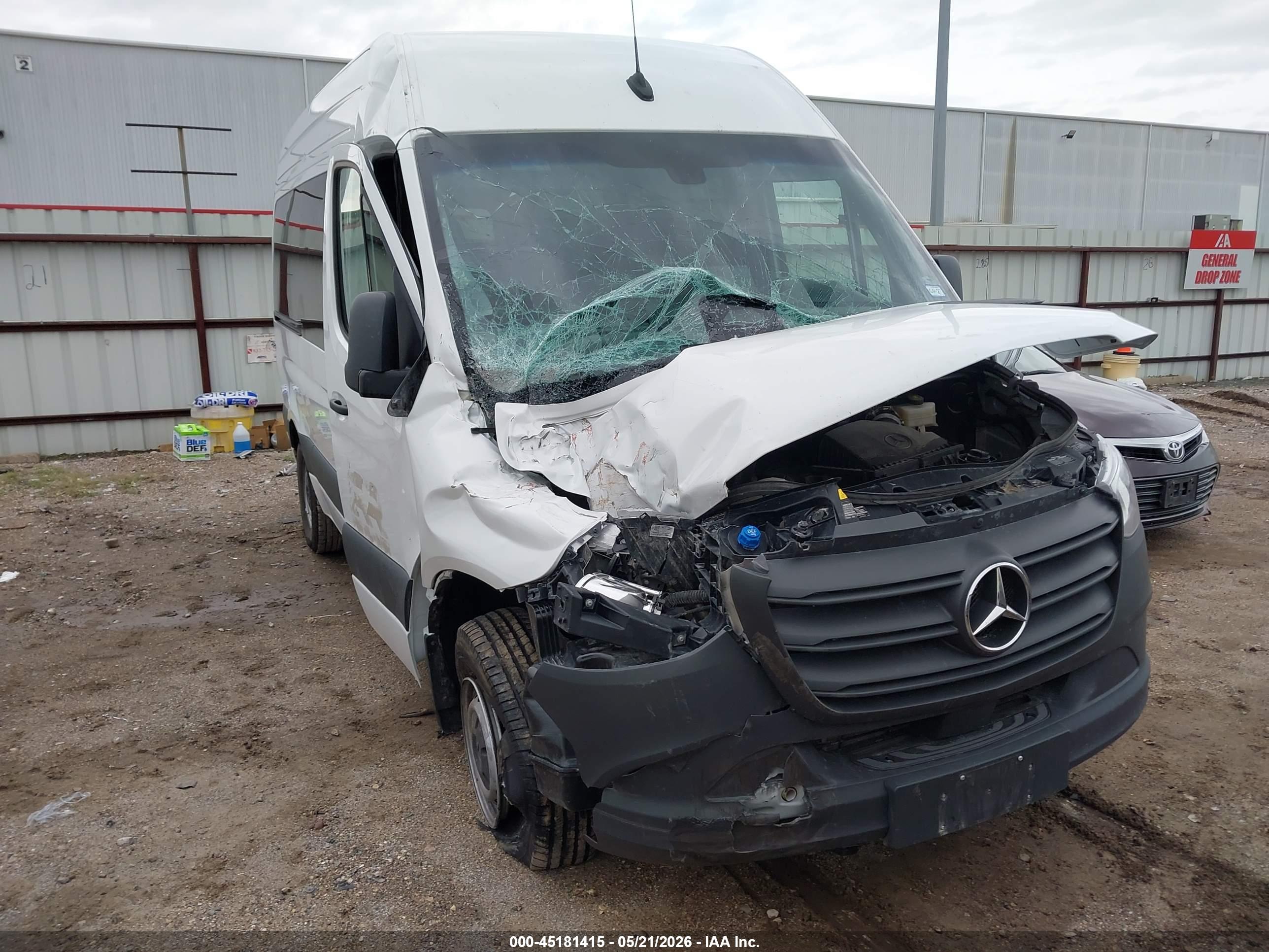 MERCEDES-BENZ SPRINTER image 6