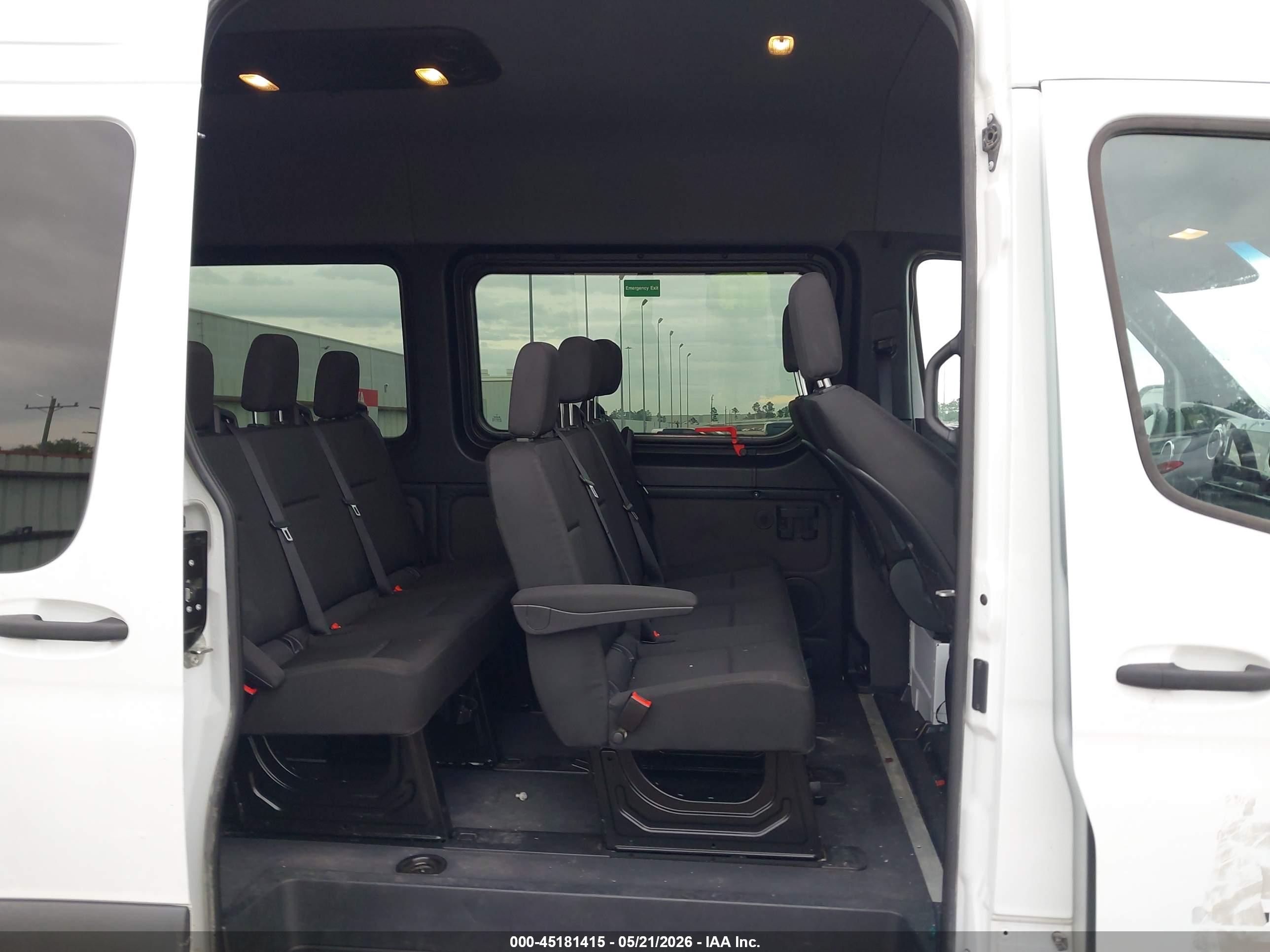 MERCEDES-BENZ SPRINTER image 8