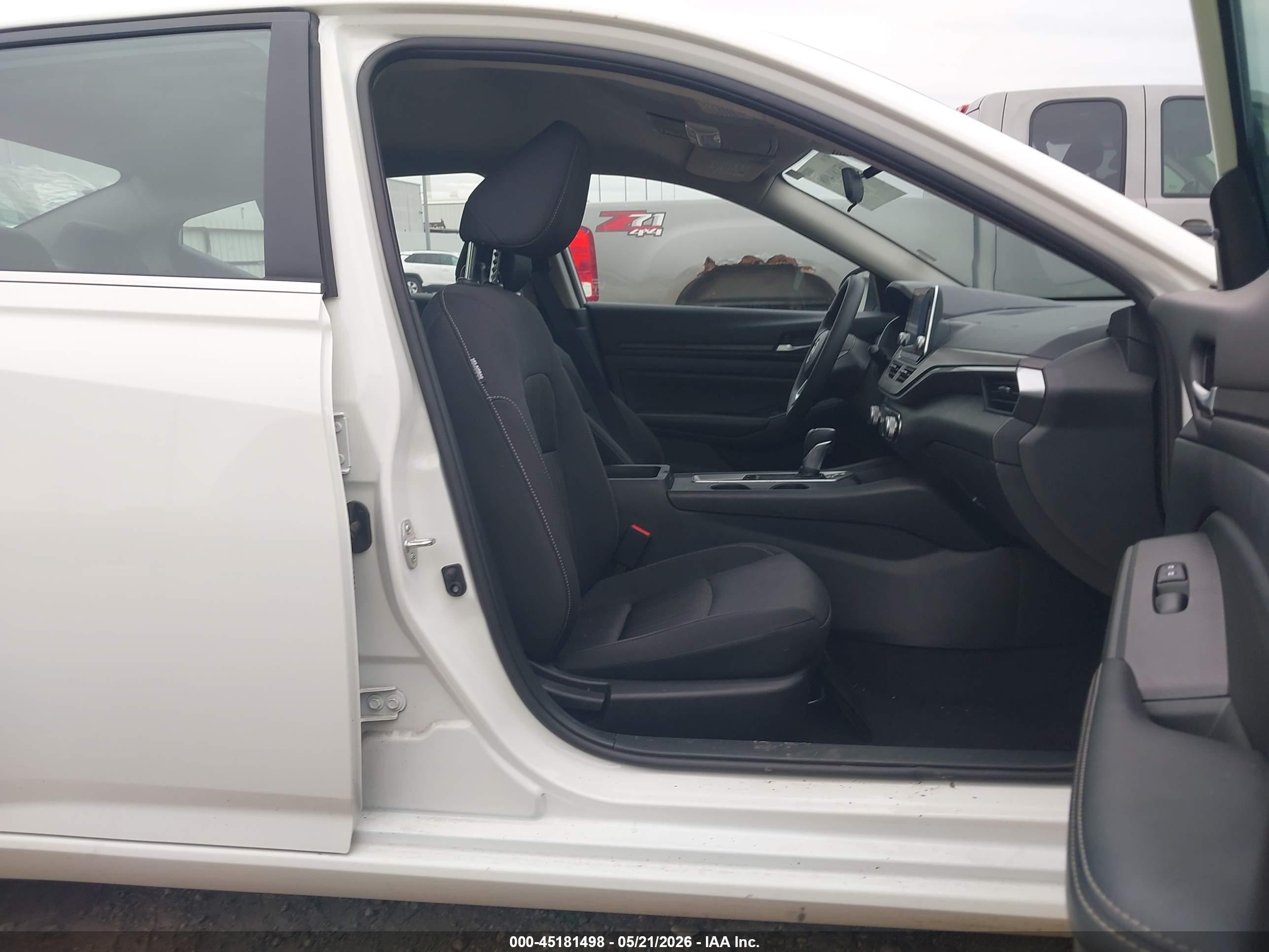 NISSAN ALTIMA image 5