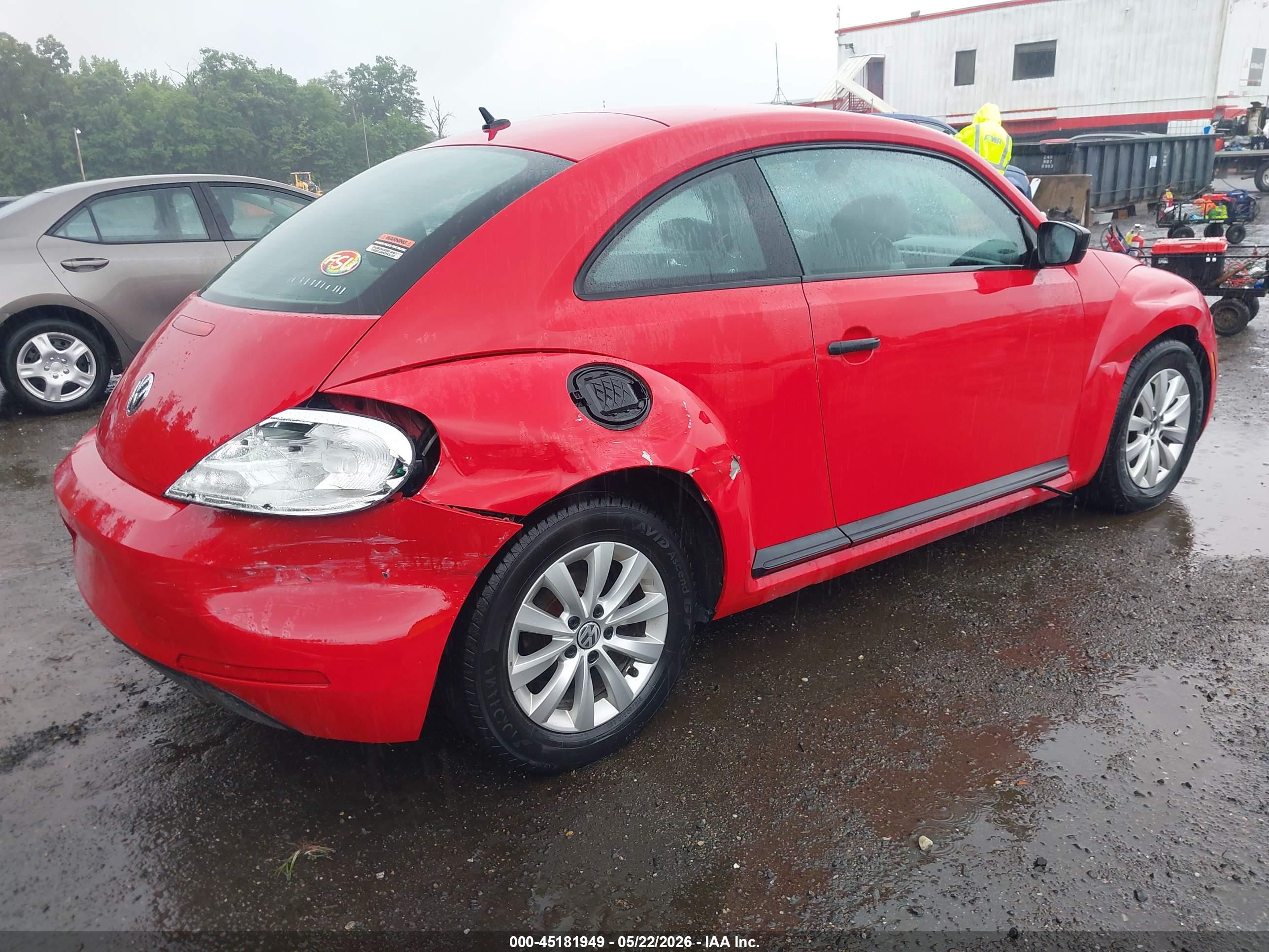 VOLKSWAGEN BEETLE image 4