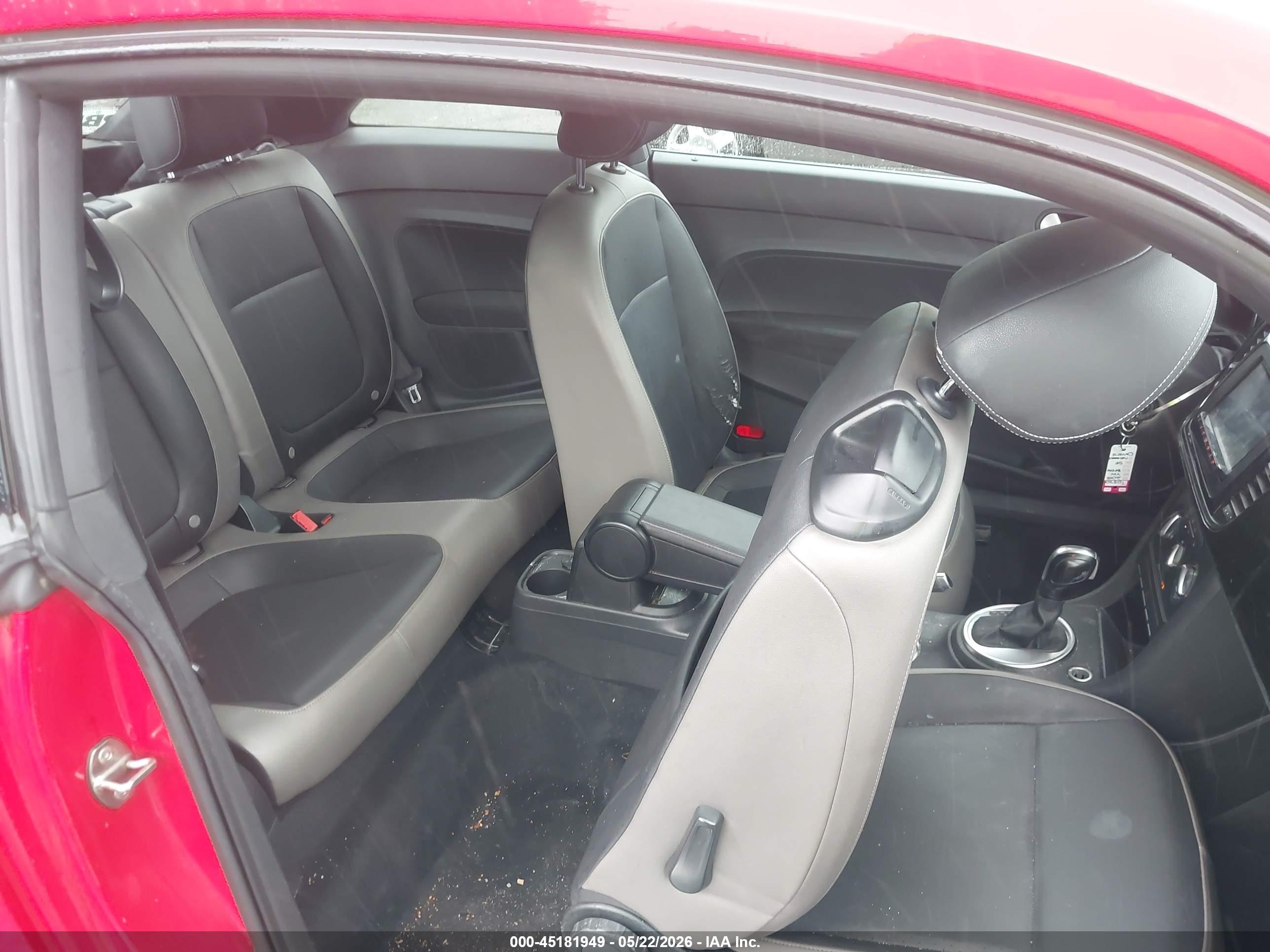 VOLKSWAGEN BEETLE image 8