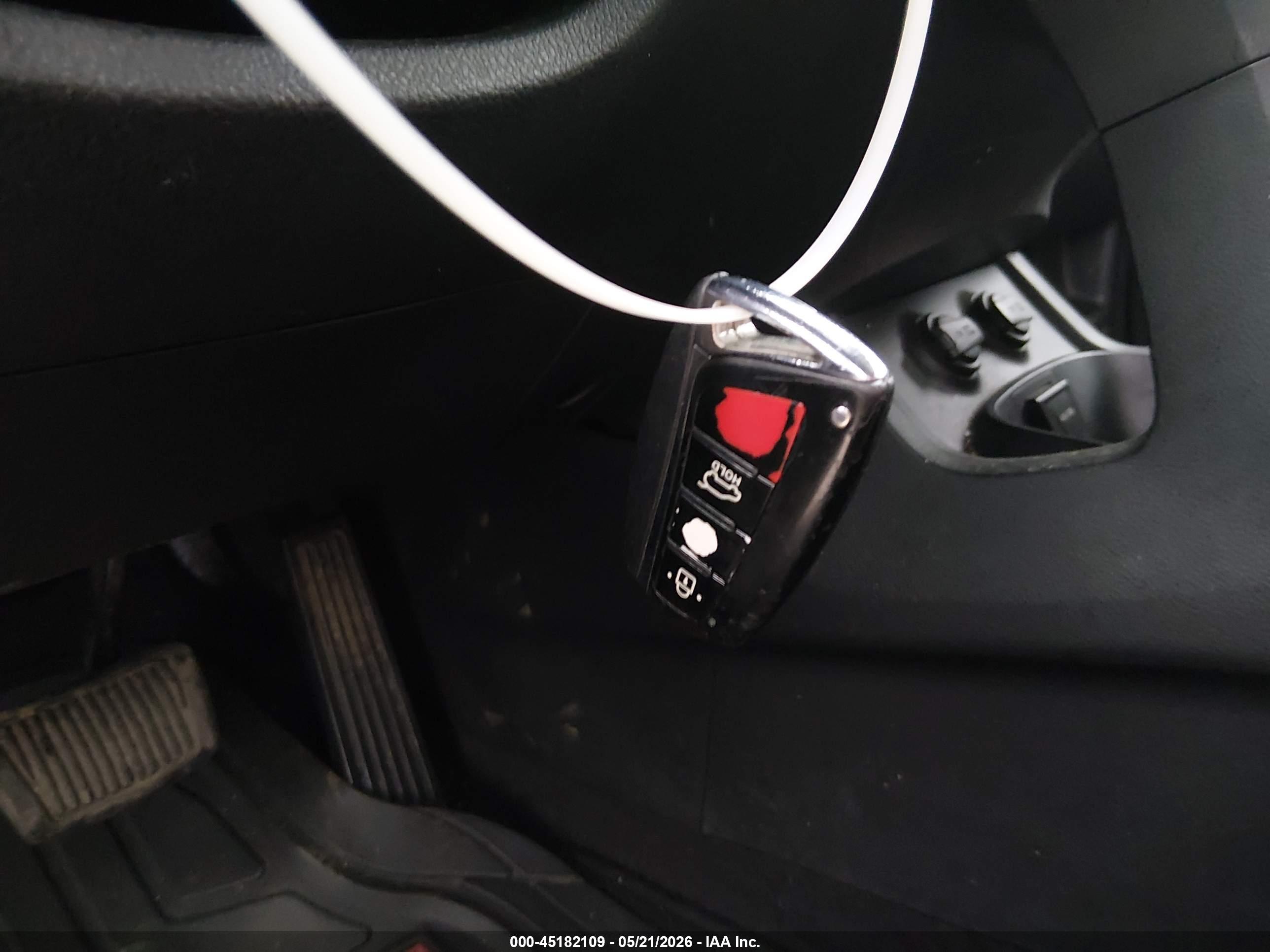 HYUNDAI SANTA image 11
