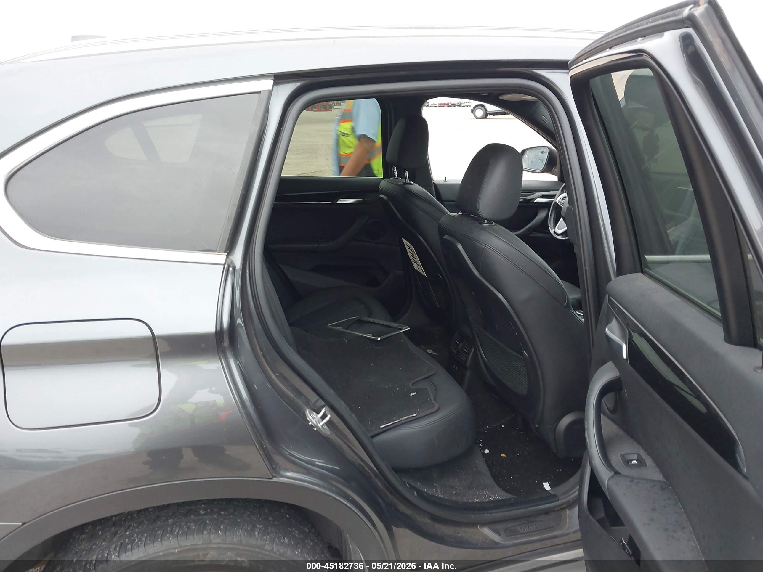 BMW X1 image 8