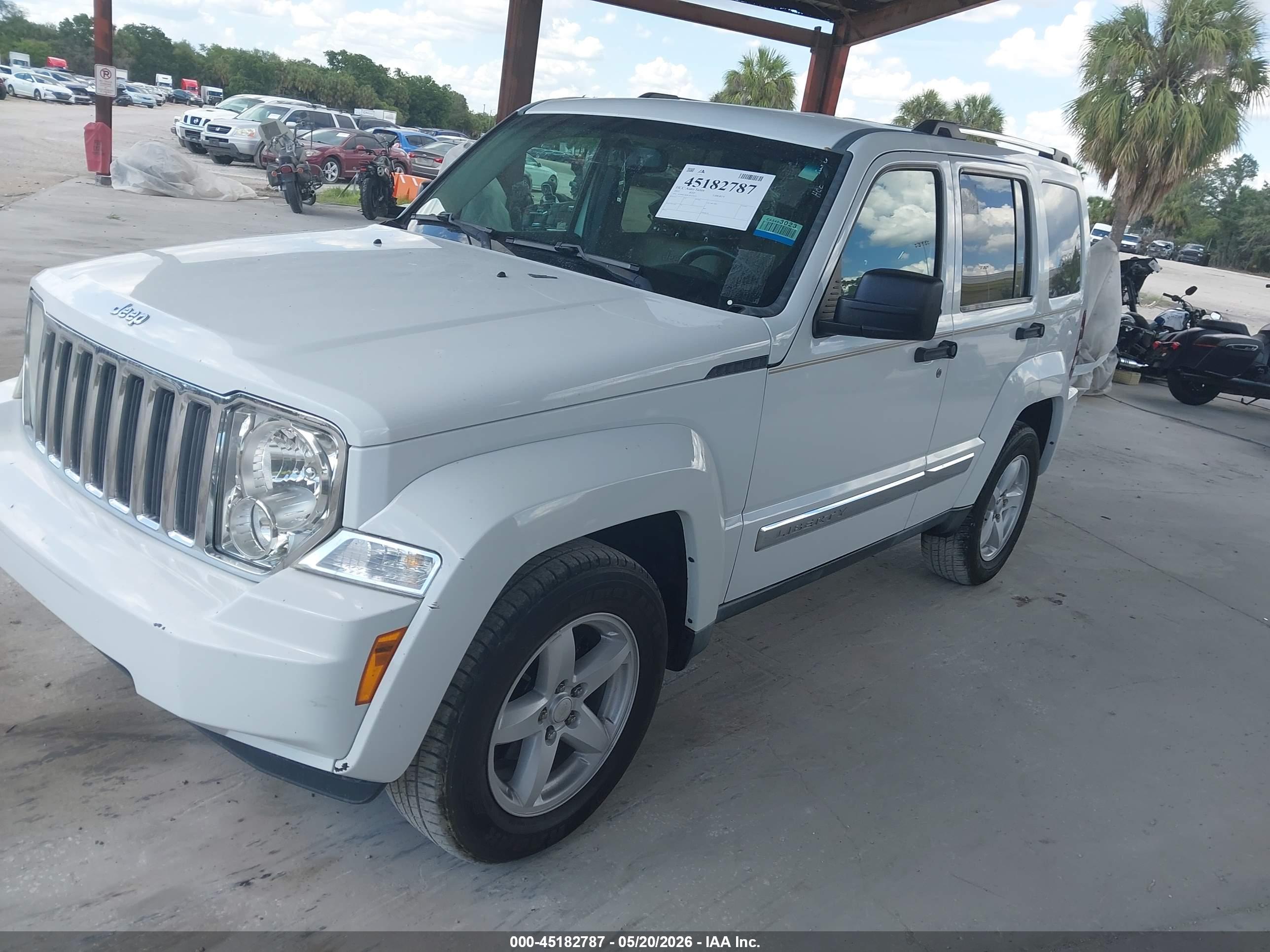 JEEP LIBERTY image 2