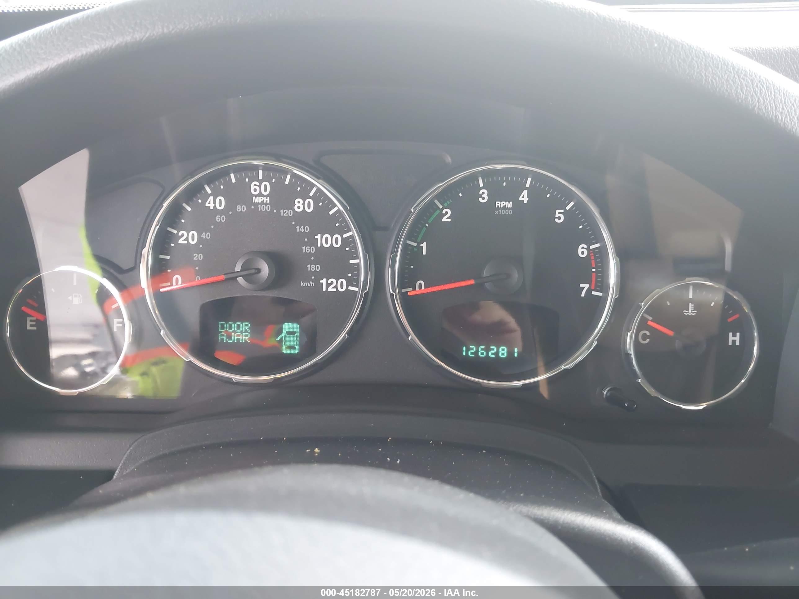 JEEP LIBERTY image 7