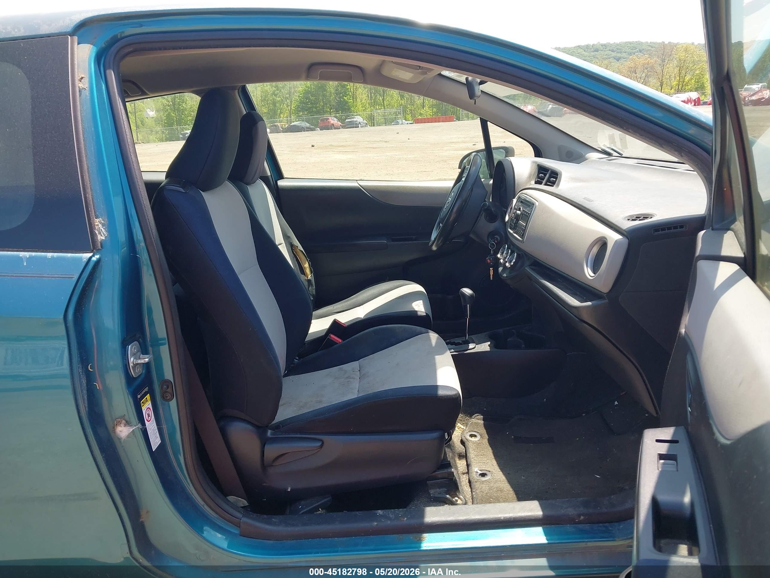 TOYOTA YARIS image 5