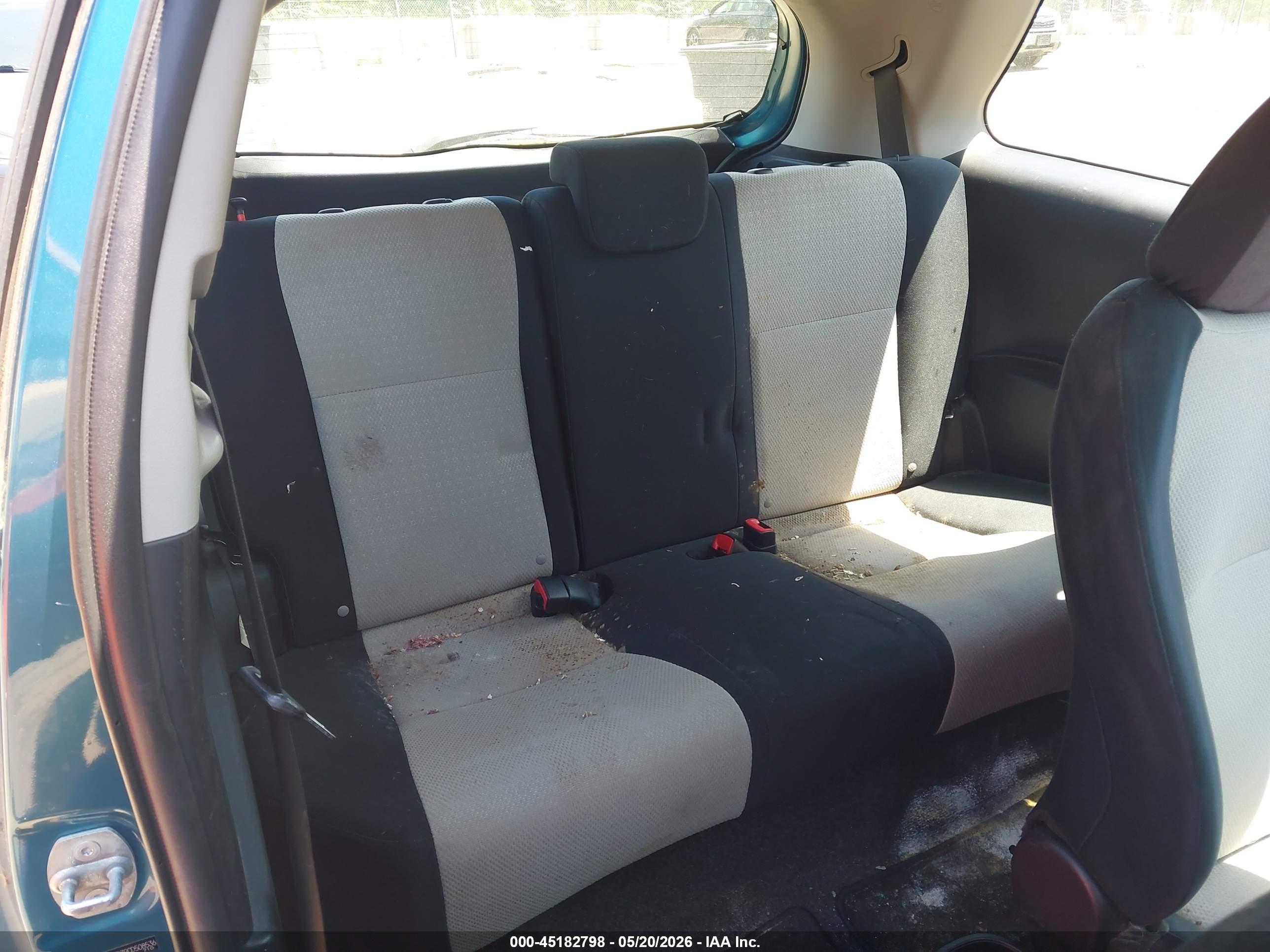 TOYOTA YARIS image 8