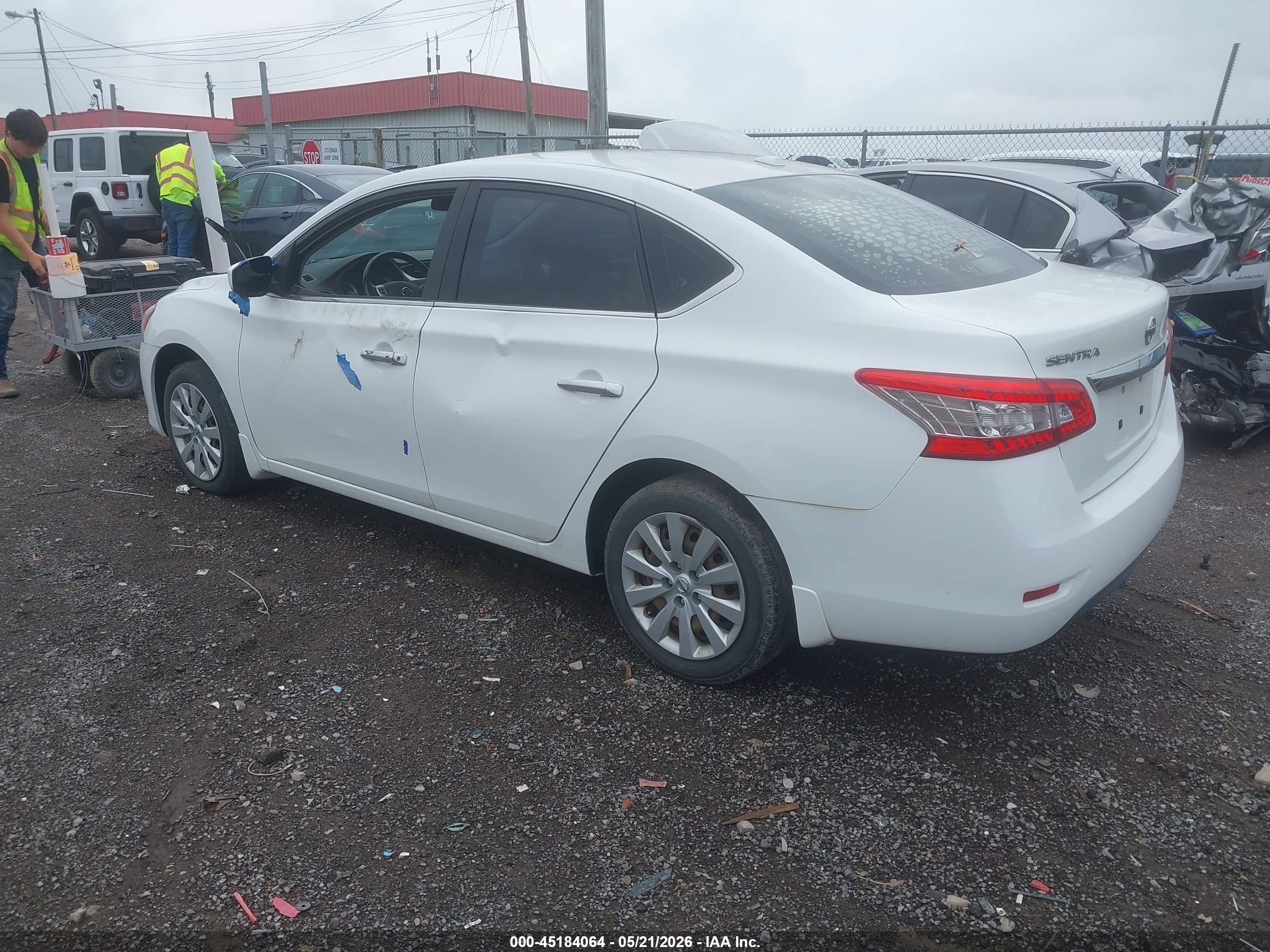 NISSAN SENTRA image 3