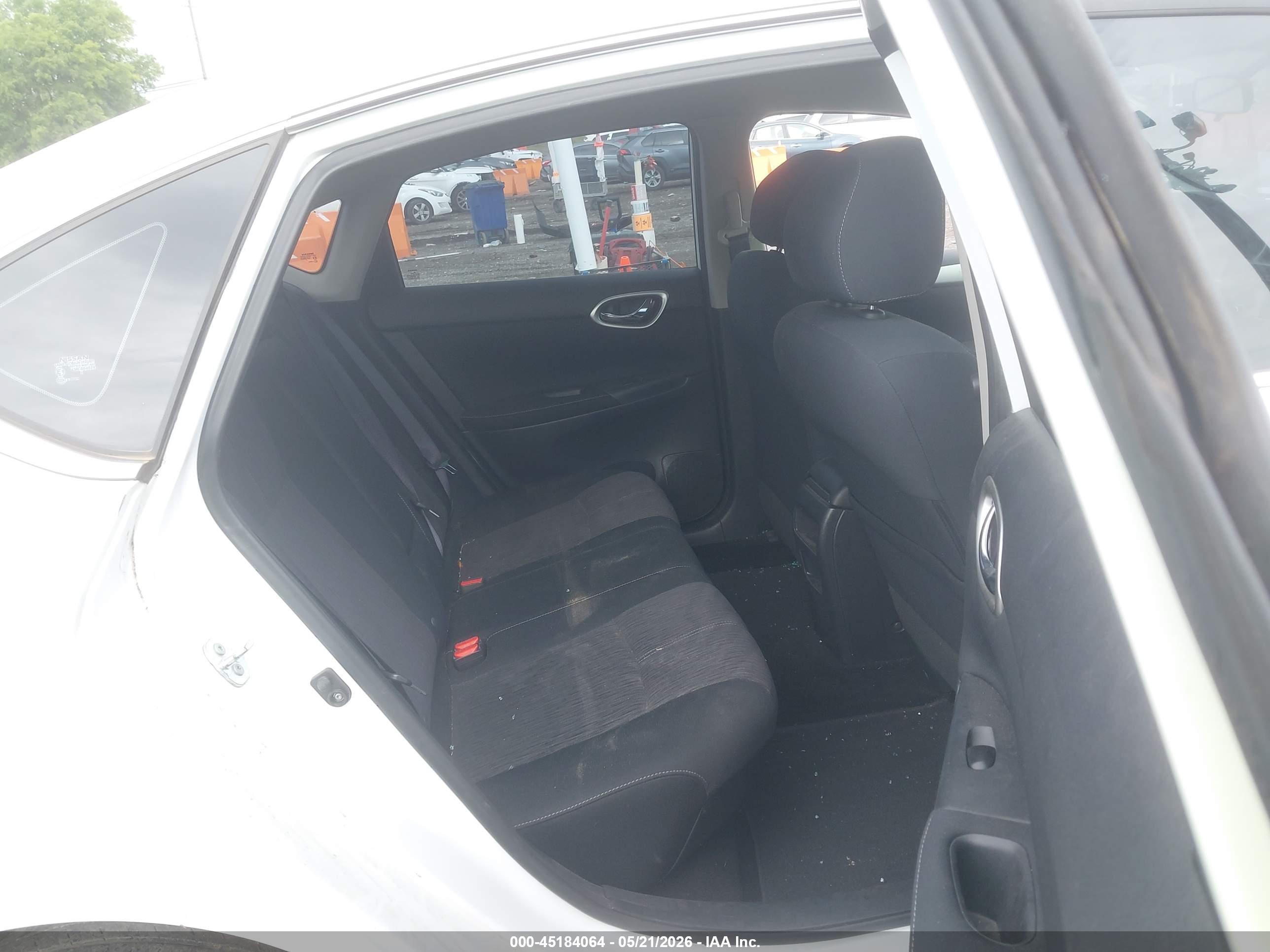 NISSAN SENTRA image 8