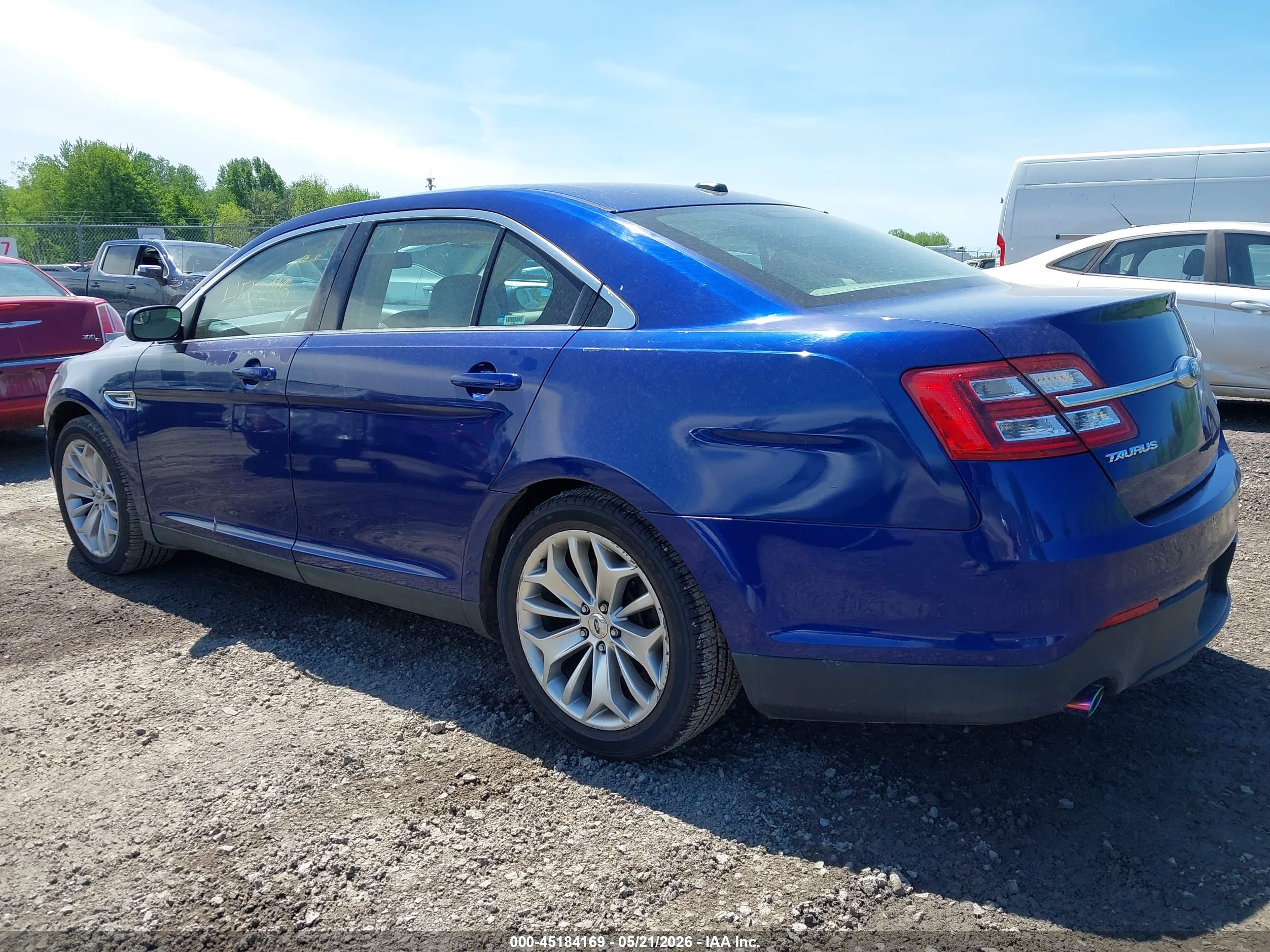 FORD TAURUS image 3