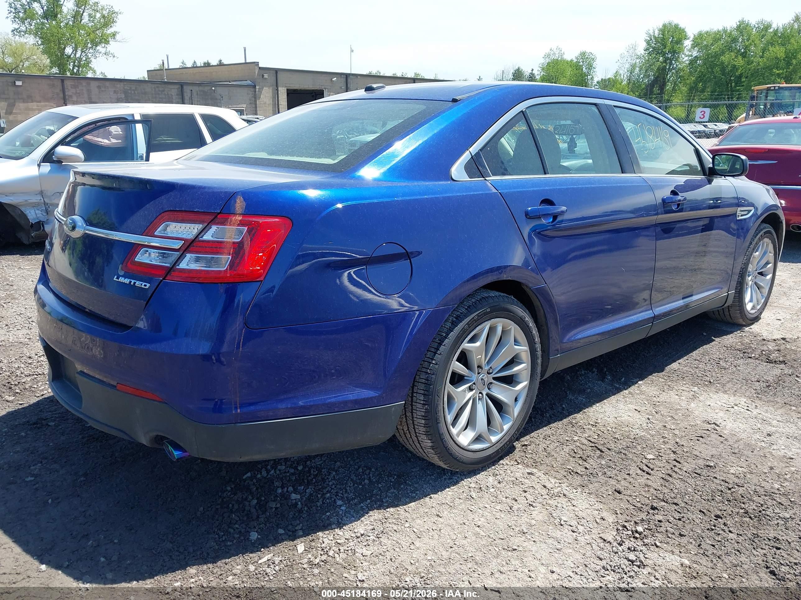 FORD TAURUS image 4