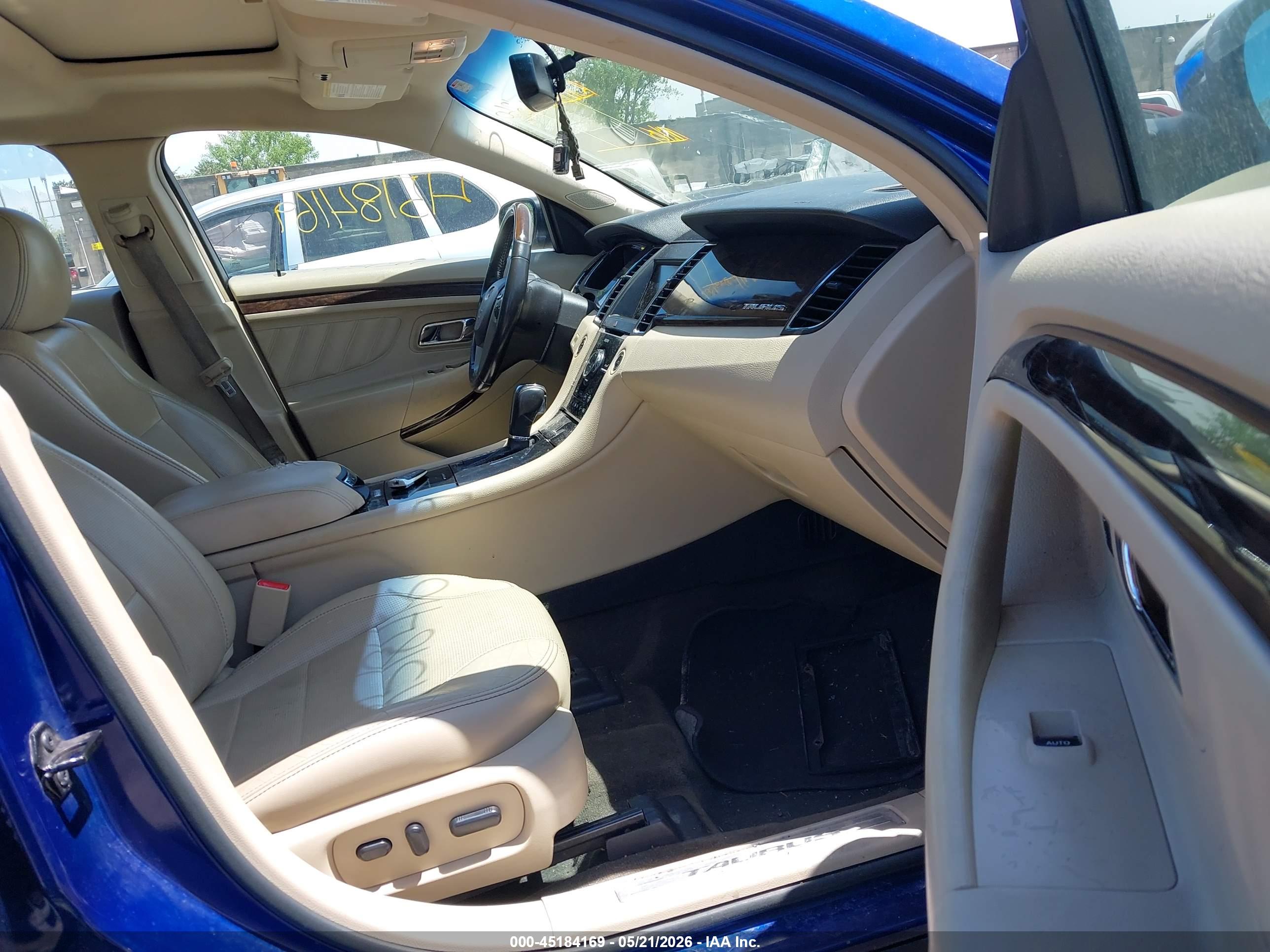 FORD TAURUS image 5