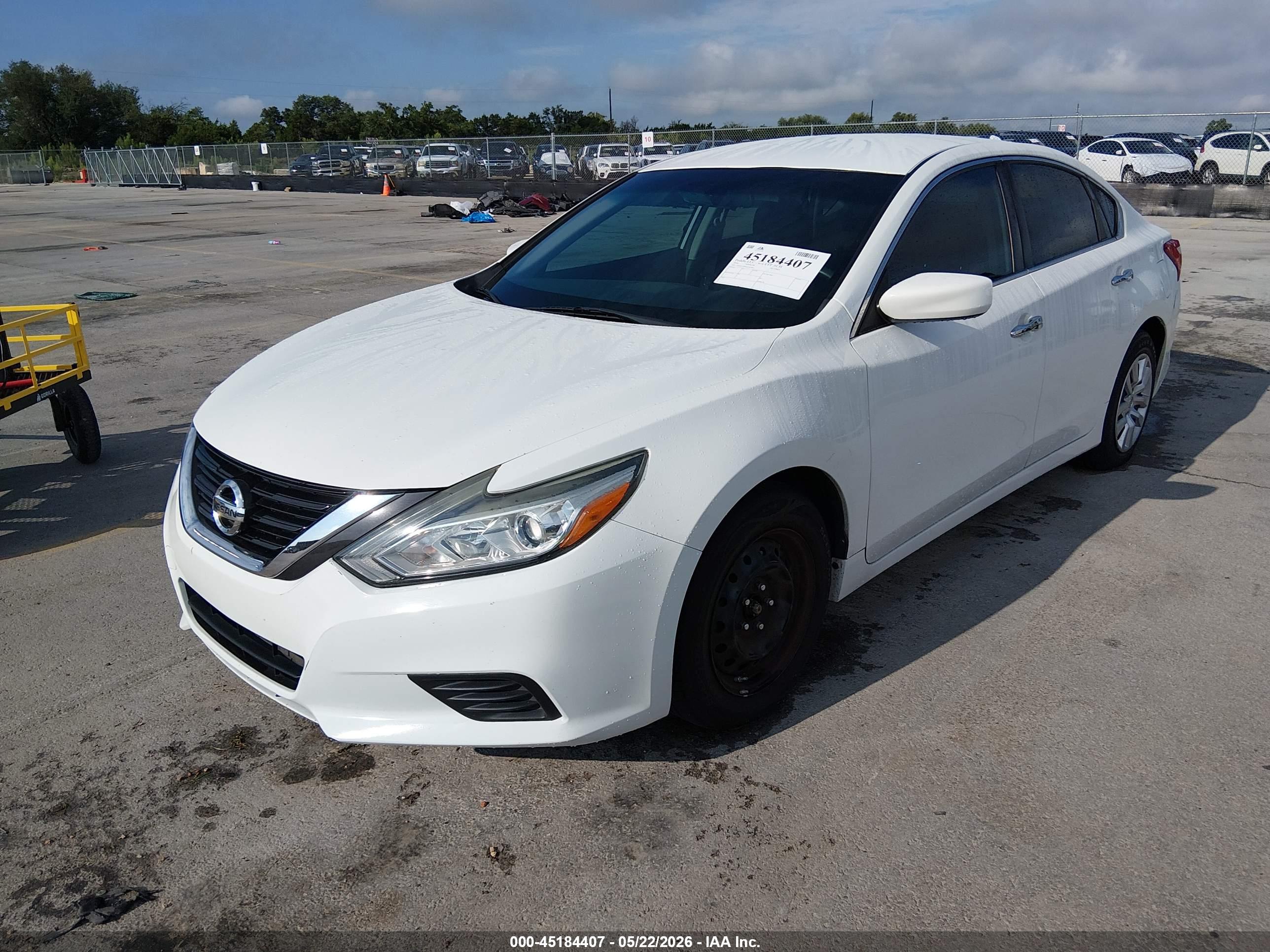 NISSAN ALTIMA image 2