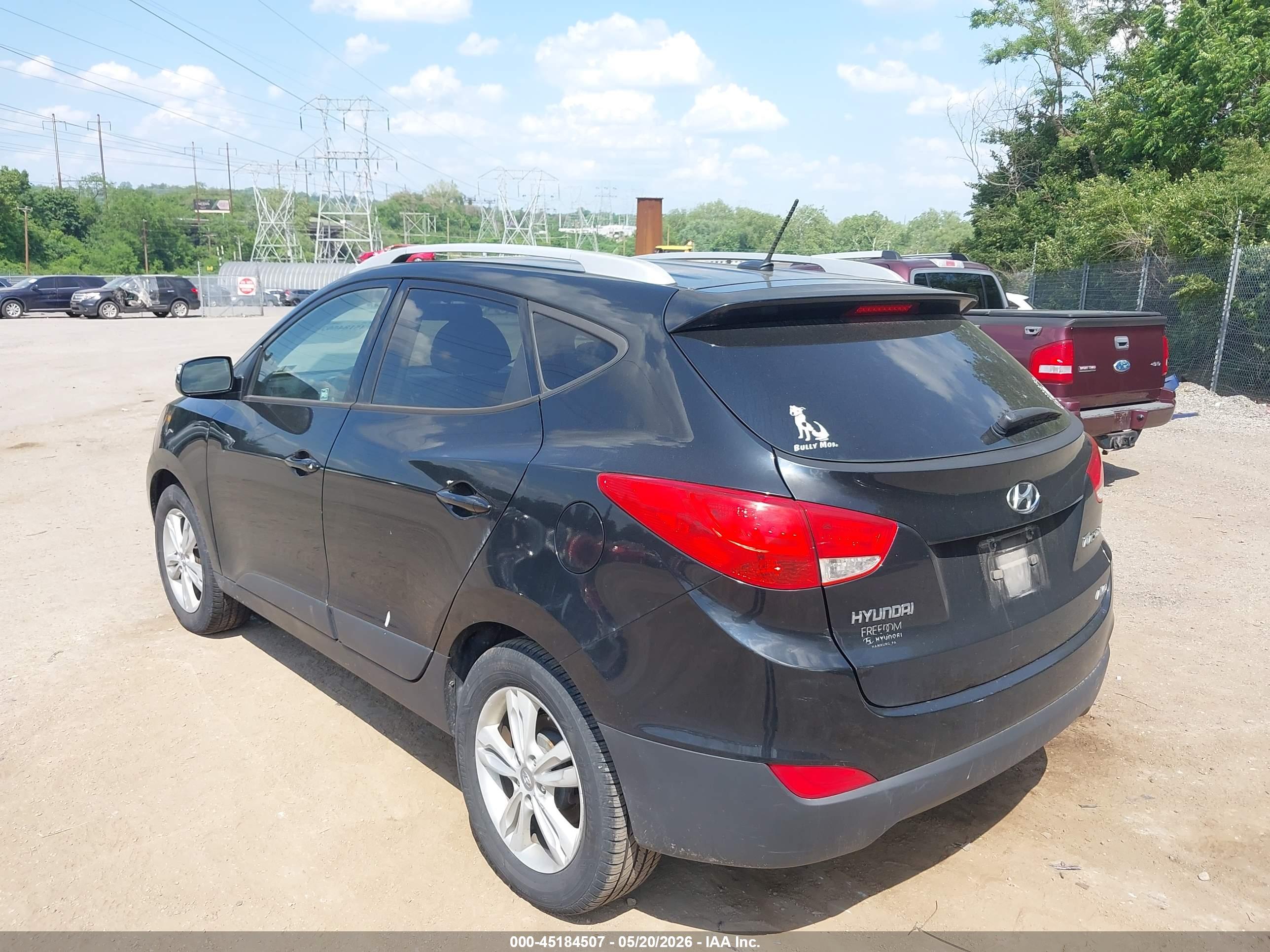 HYUNDAI TUCSON image 3