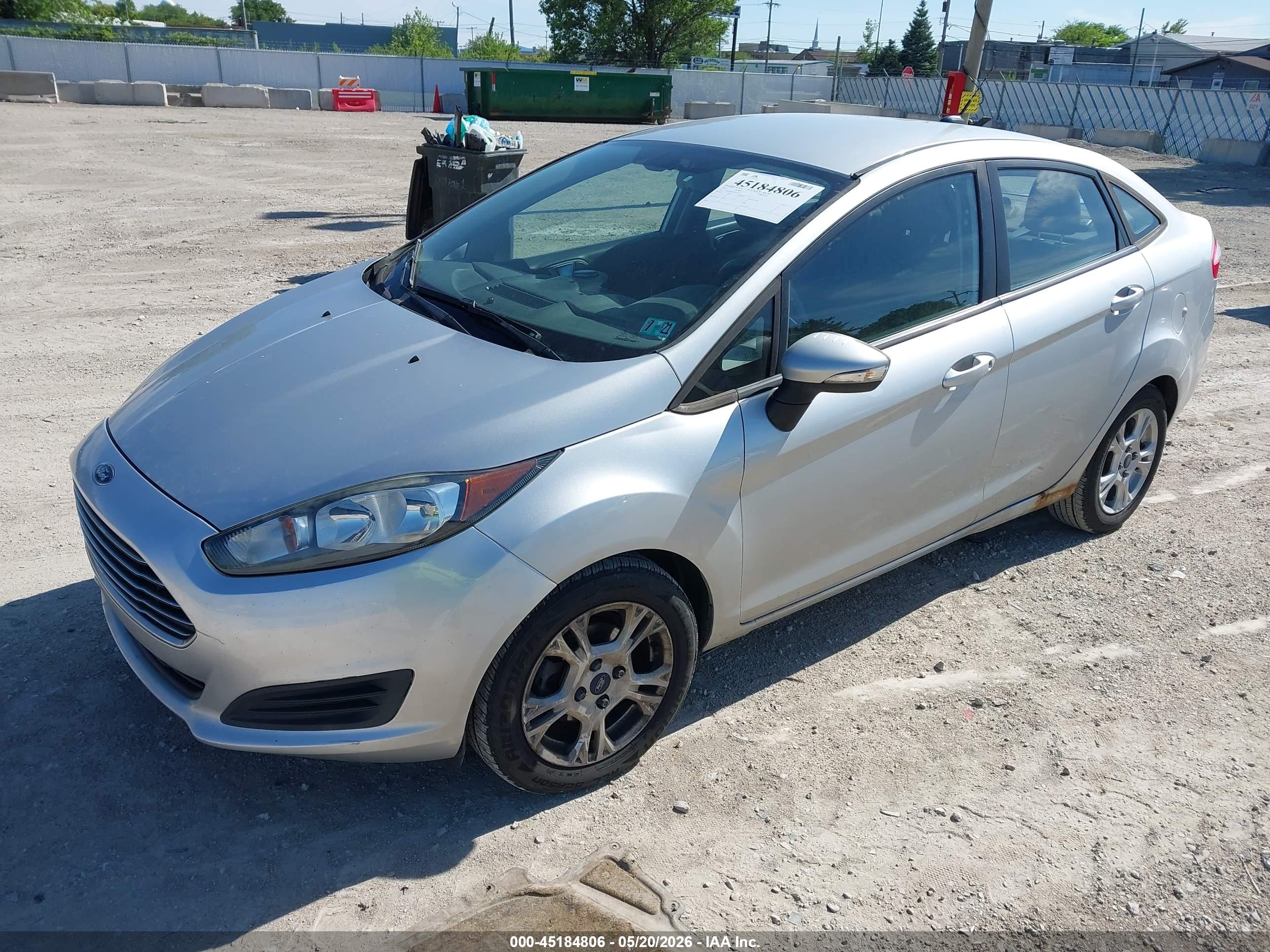 FORD FIESTA image 2