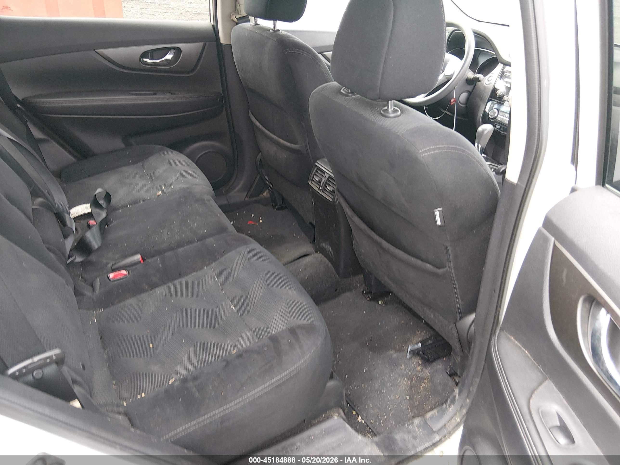 NISSAN ROGUE image 8