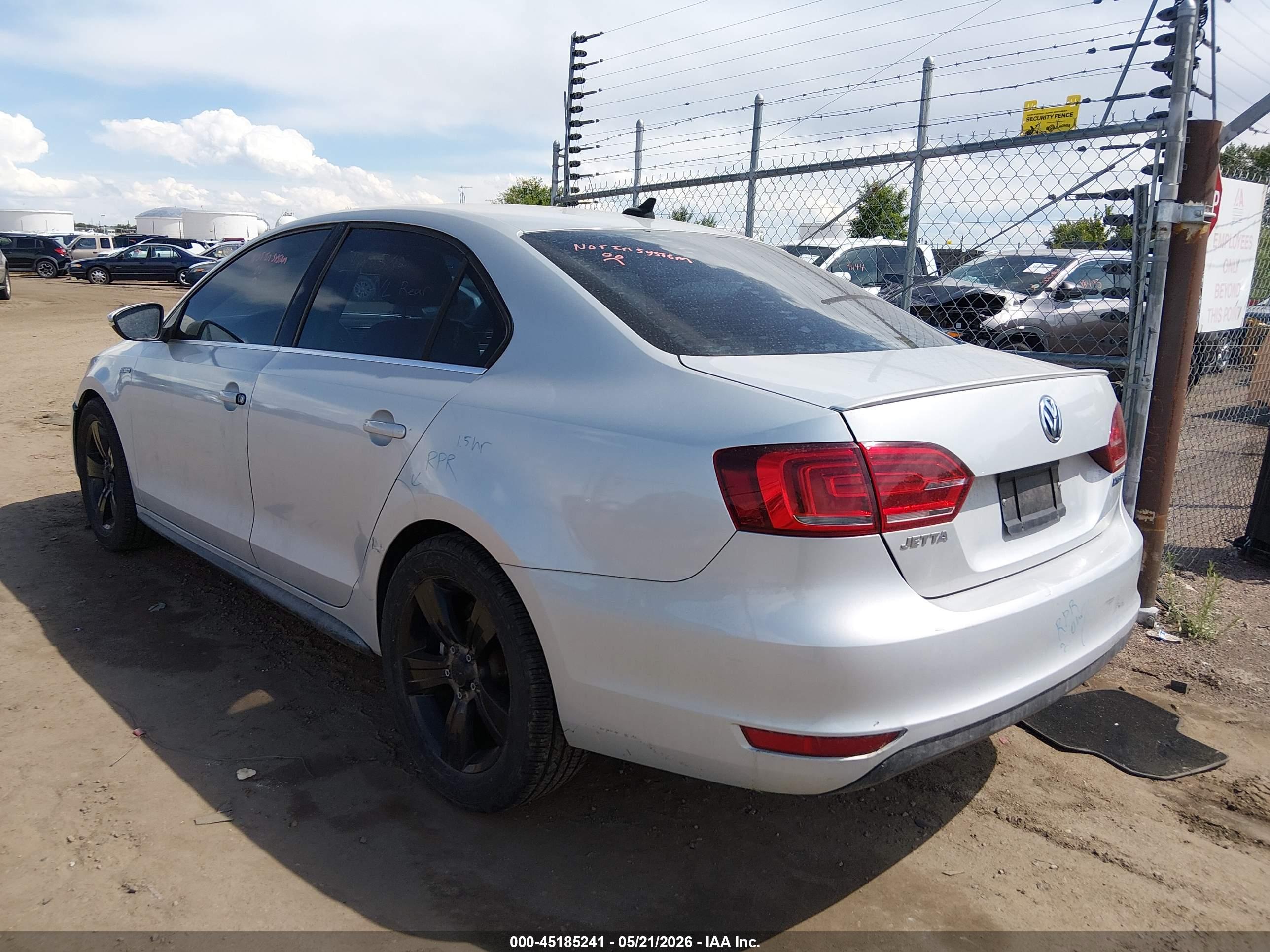 VOLKSWAGEN JETTA image 3