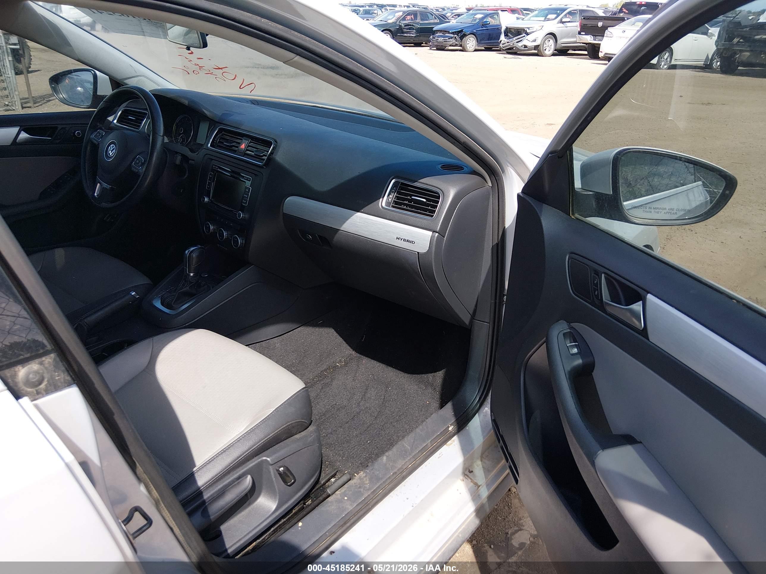 VOLKSWAGEN JETTA image 5
