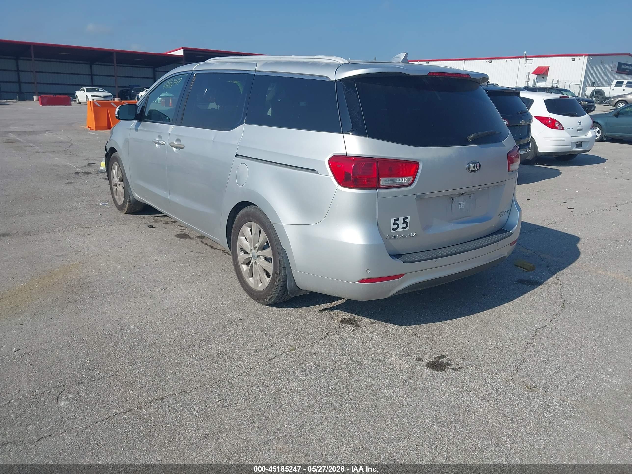 KIA SEDONA image 3