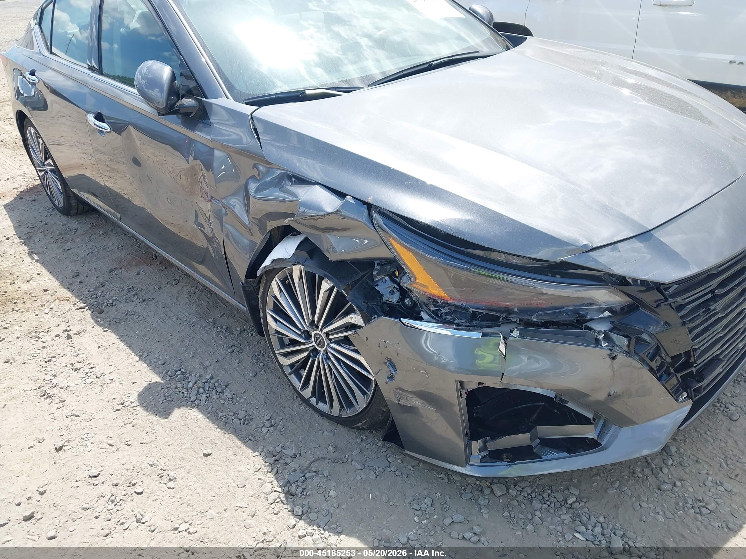 NISSAN ALTIMA image 6