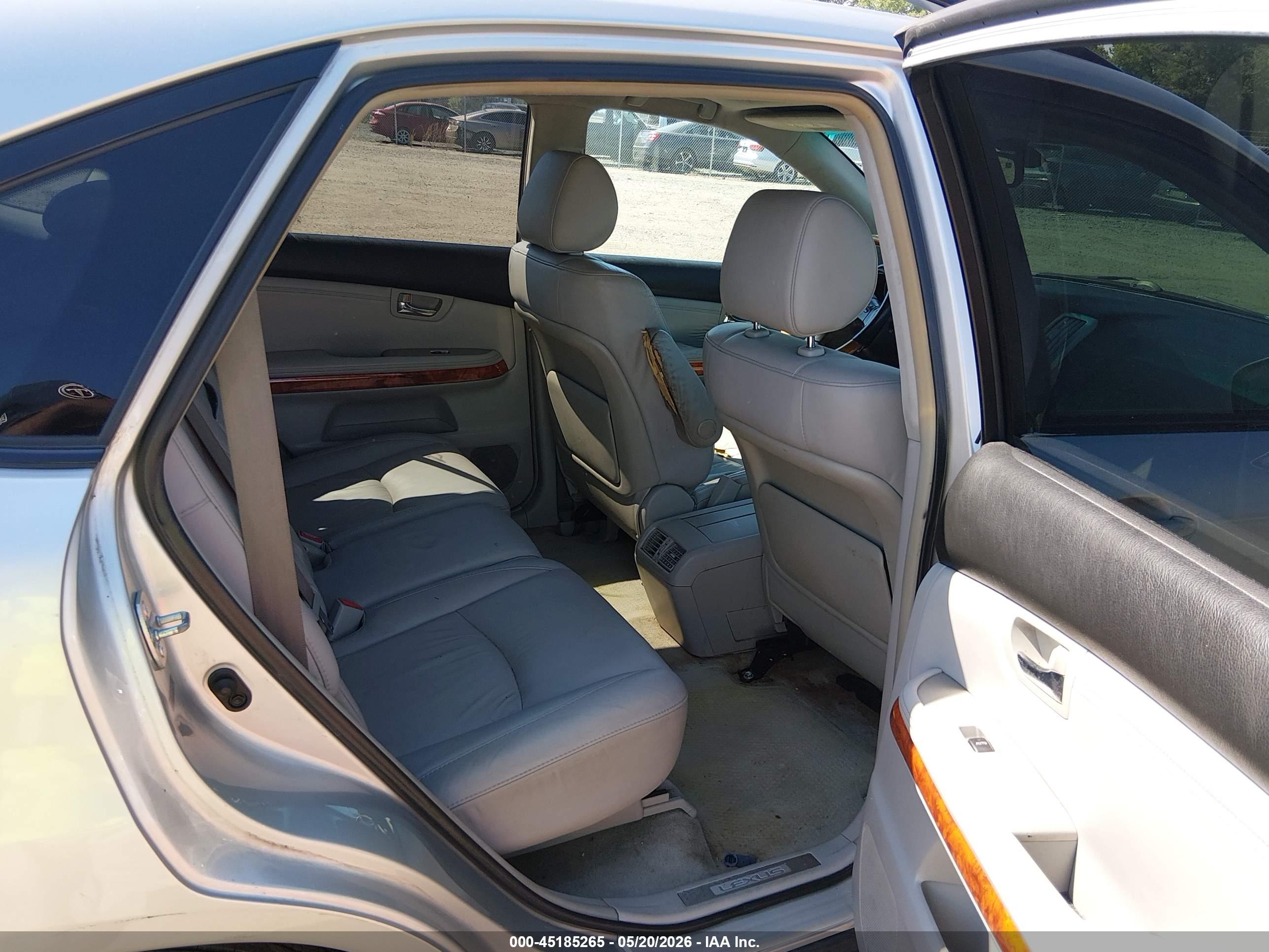 LEXUS RX image 8