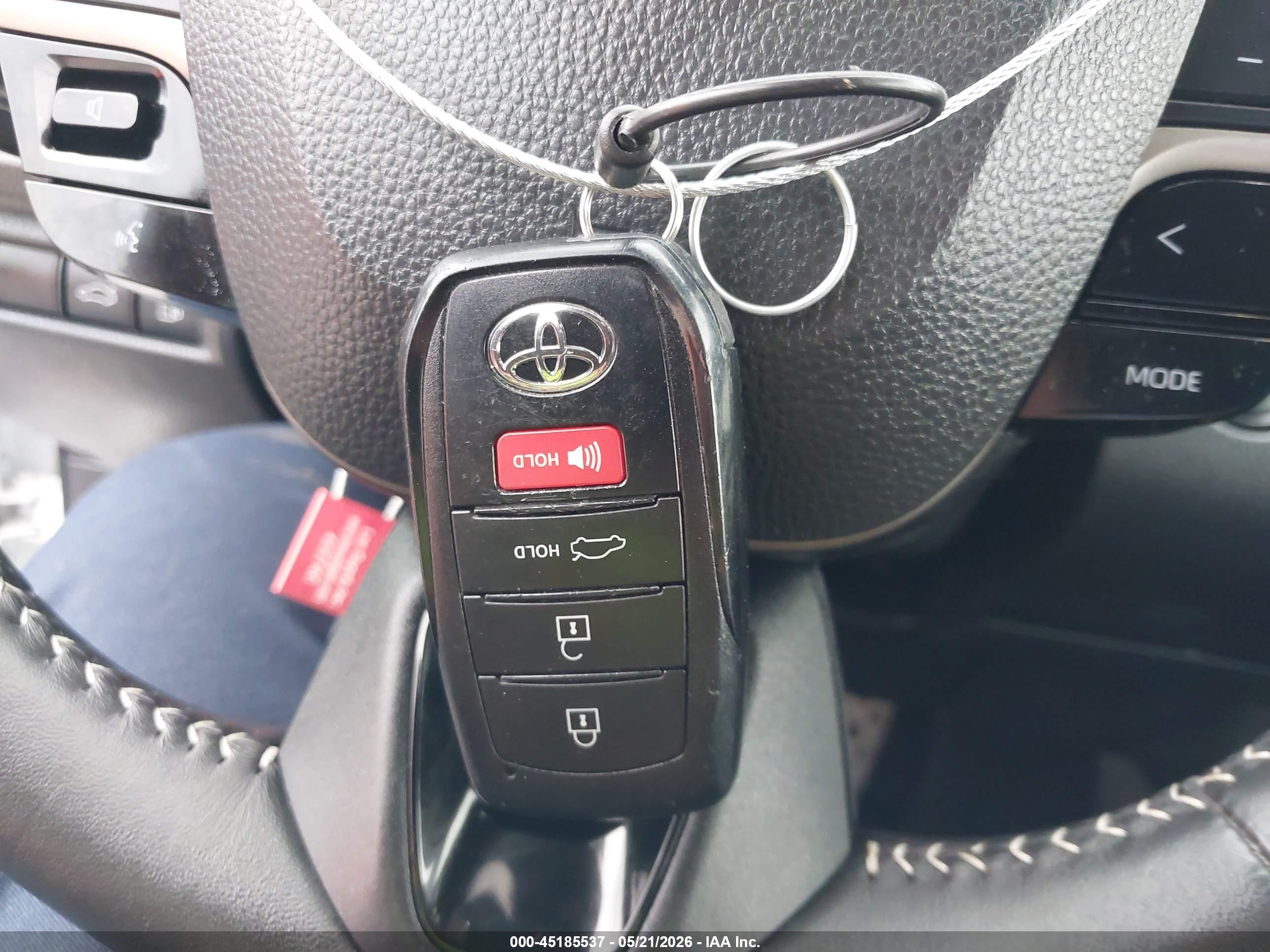 TOYOTA CAMRY image 11