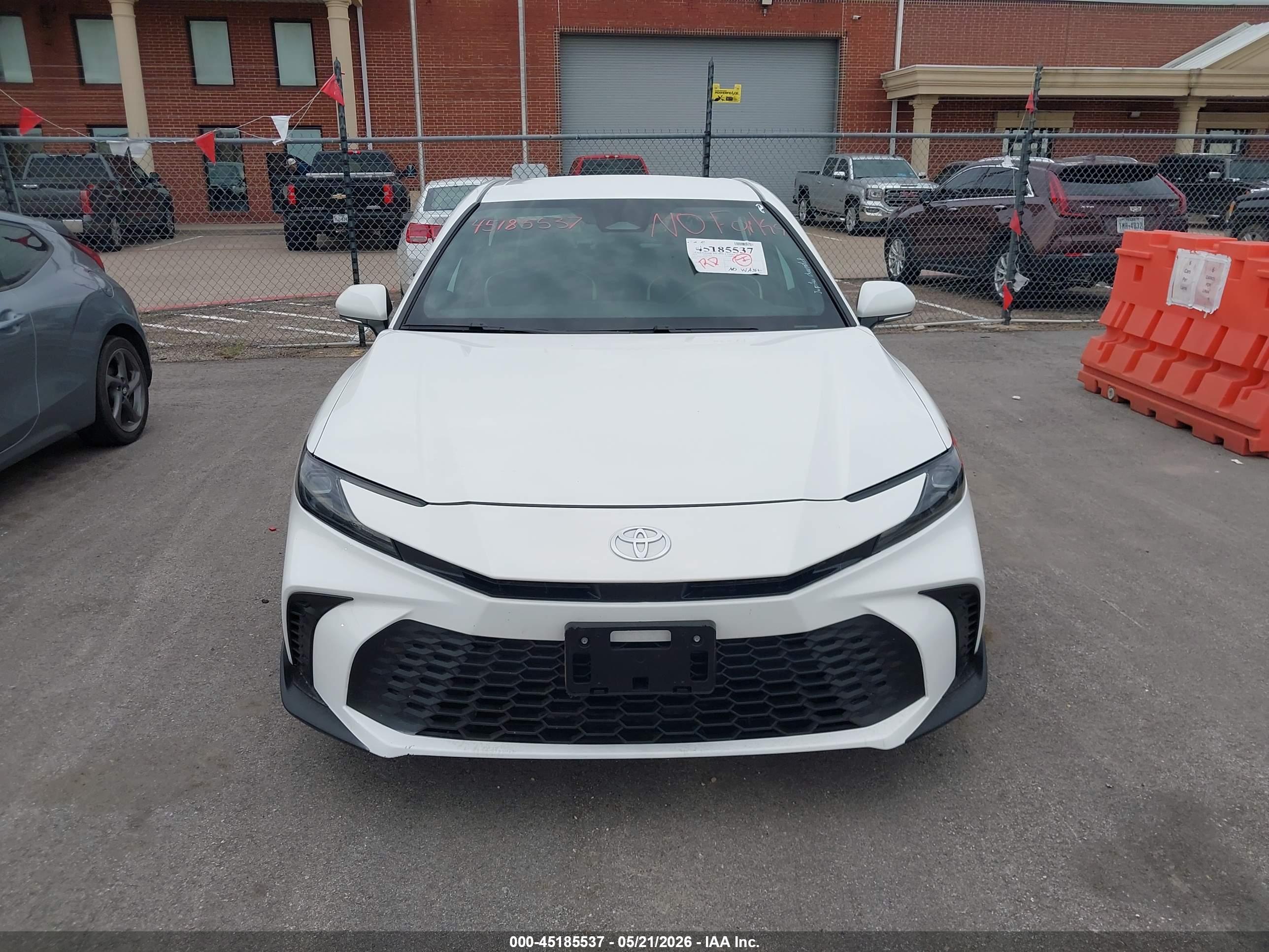 TOYOTA CAMRY image 6