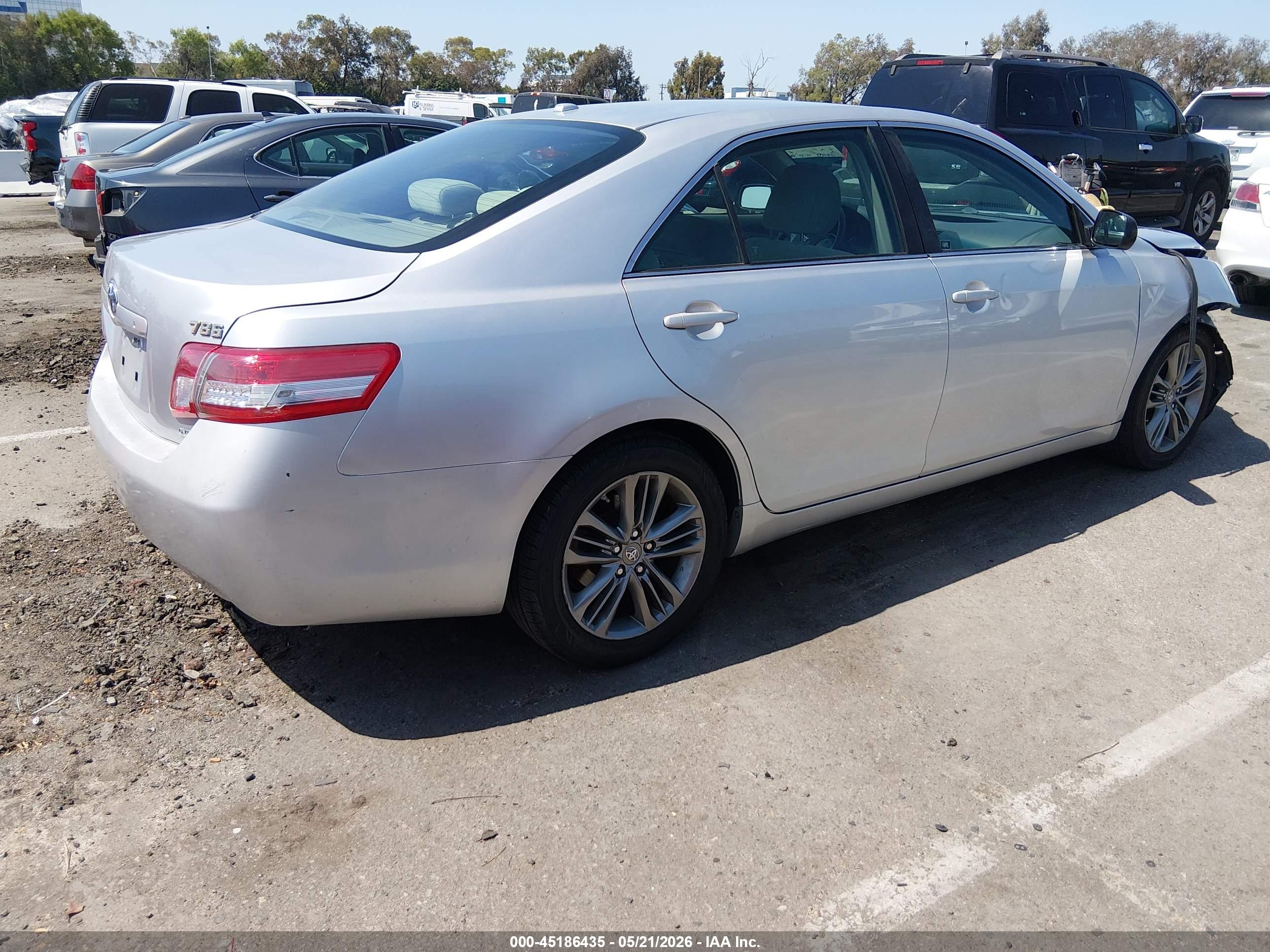 TOYOTA CAMRY image 4