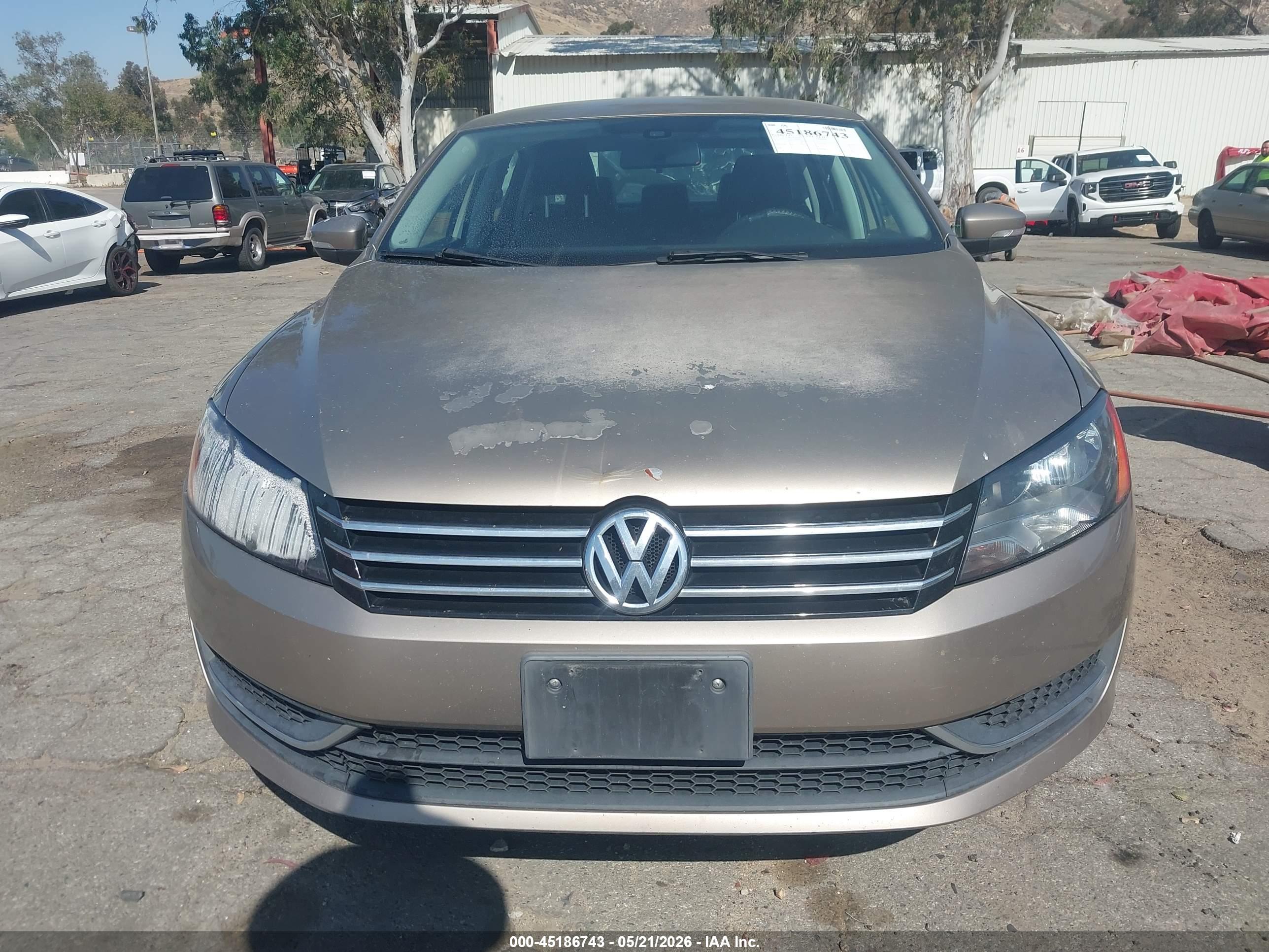 VOLKSWAGEN PASSAT image 6