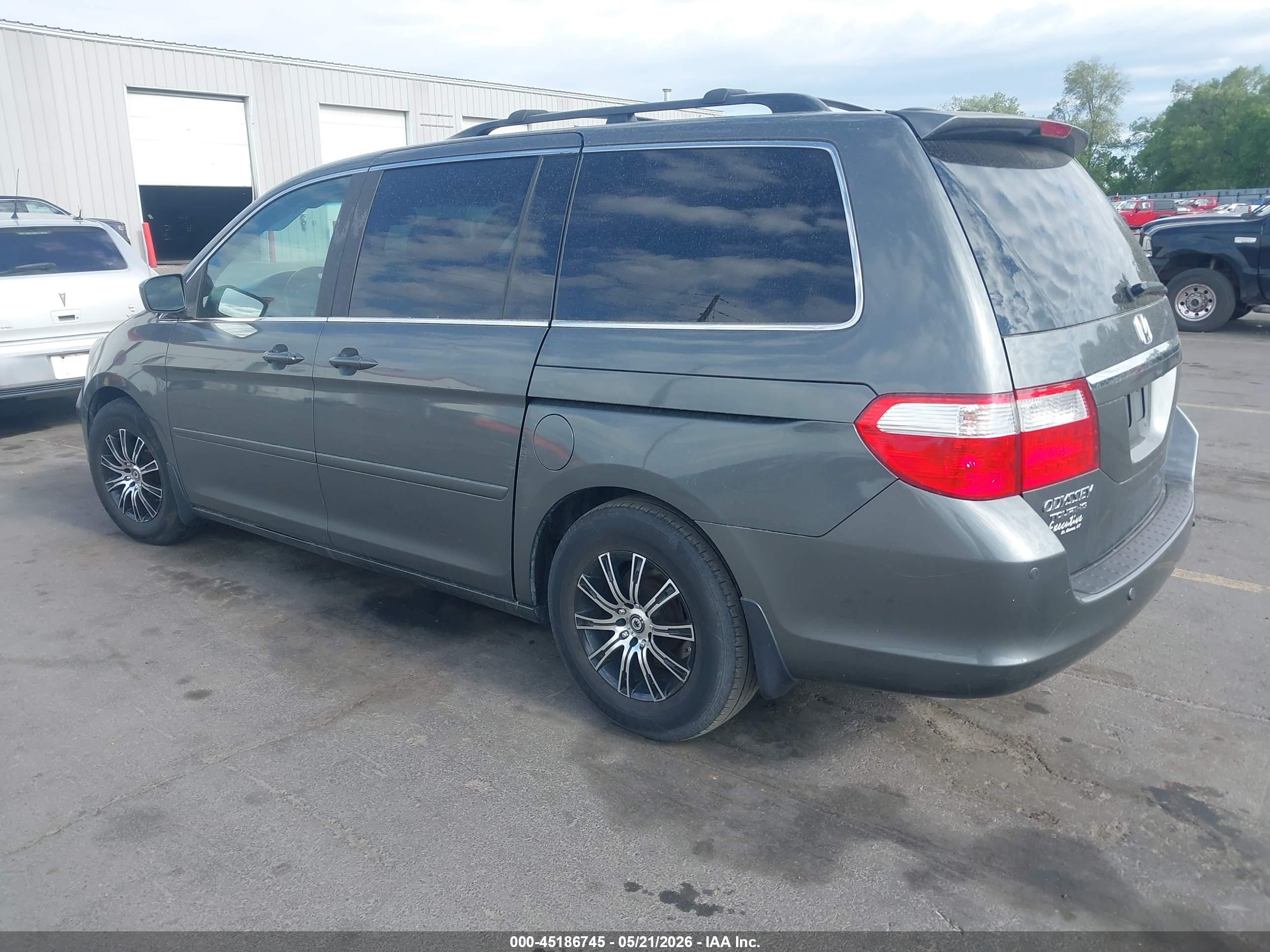 HONDA ODYSSEY image 3