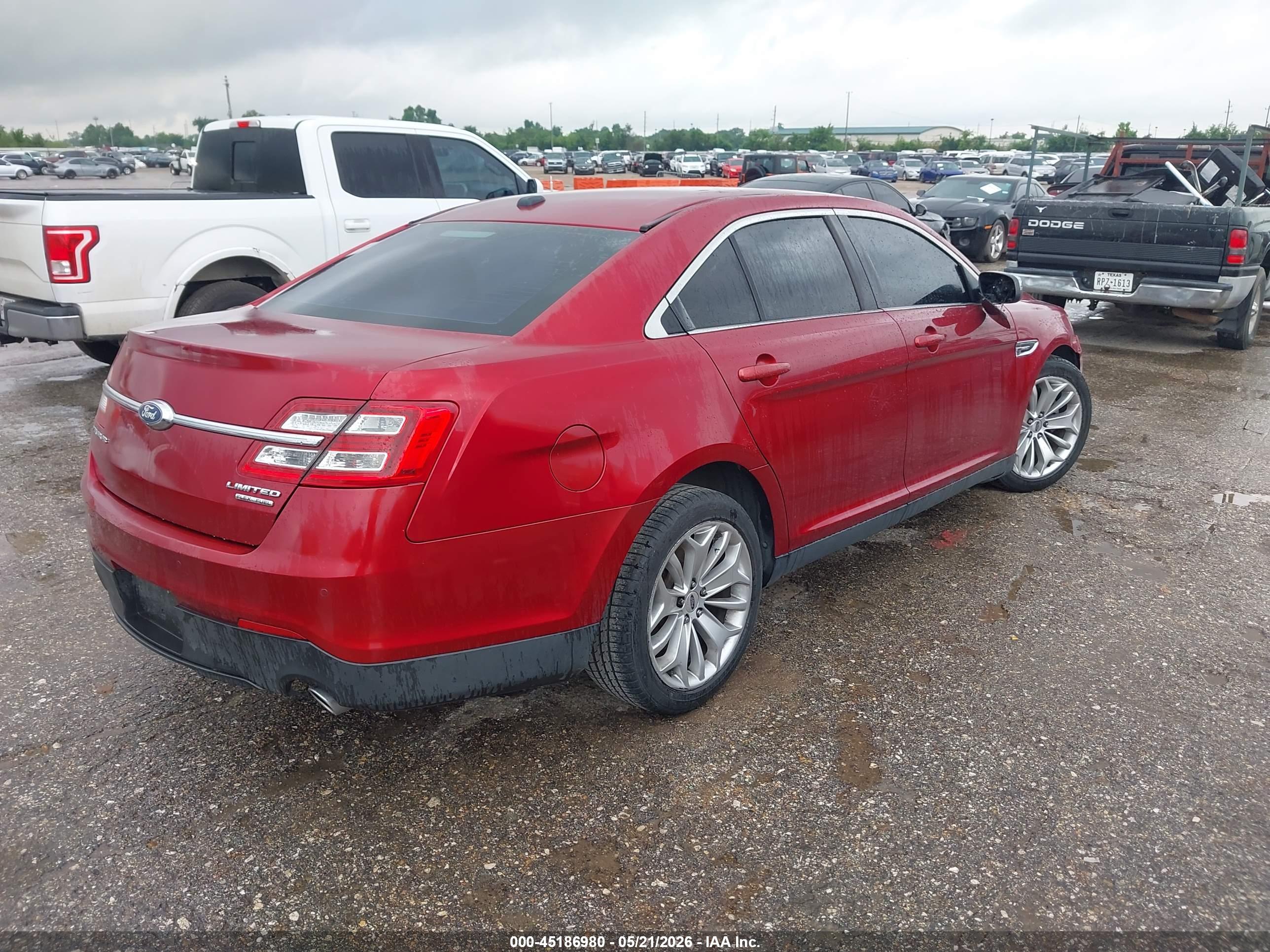FORD TAURUS image 4