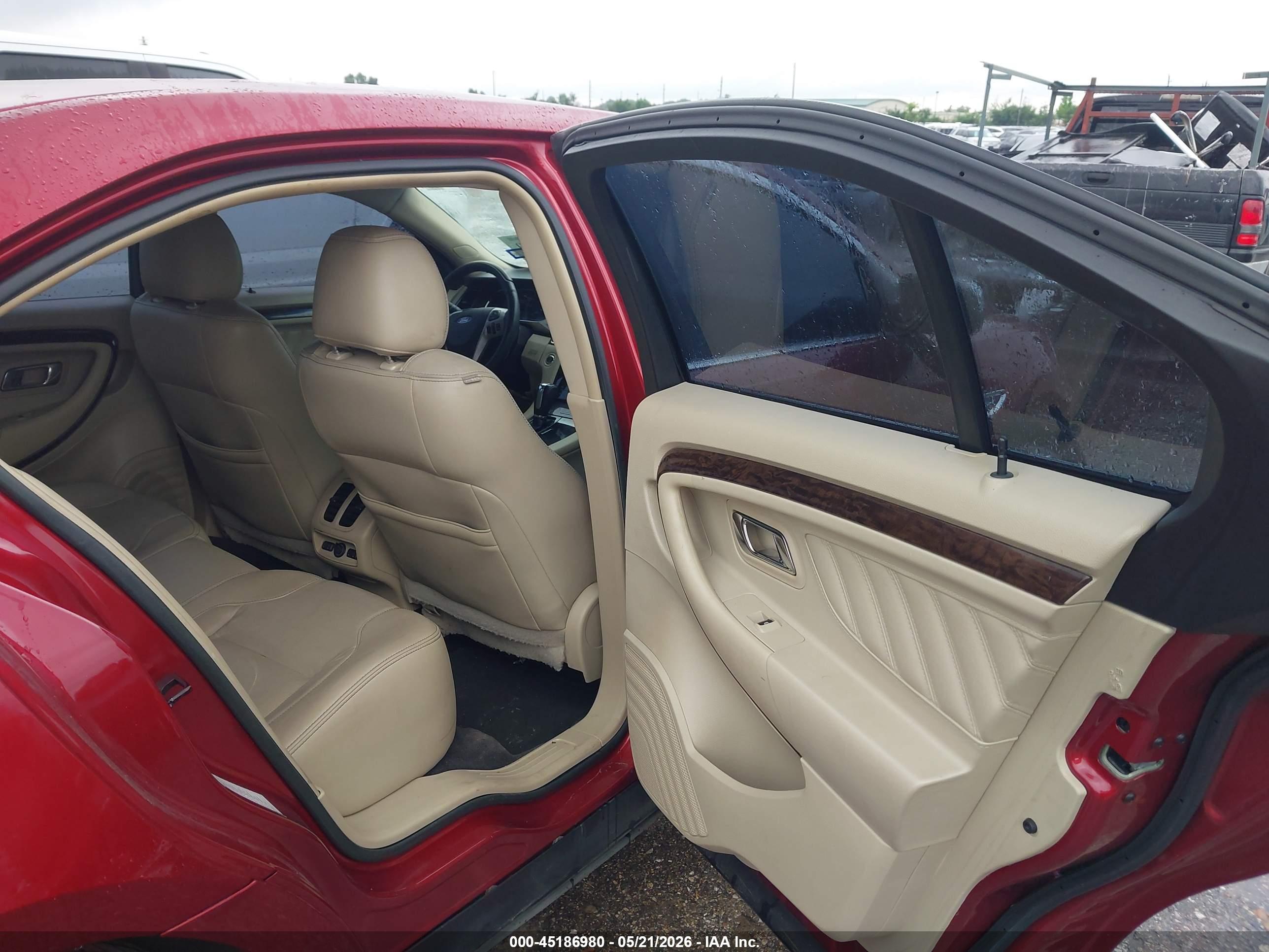 FORD TAURUS image 8
