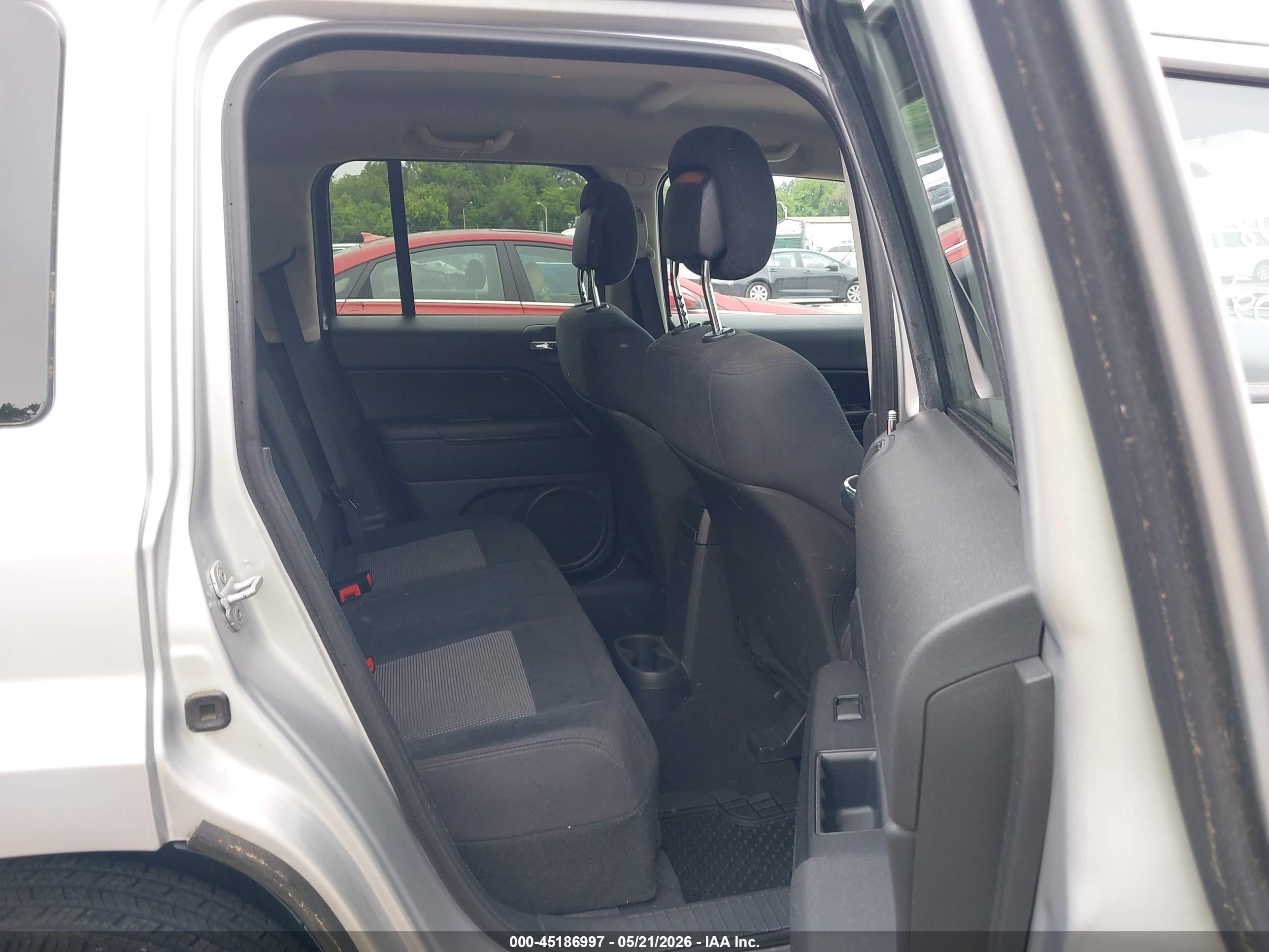 JEEP PATRIOT image 8